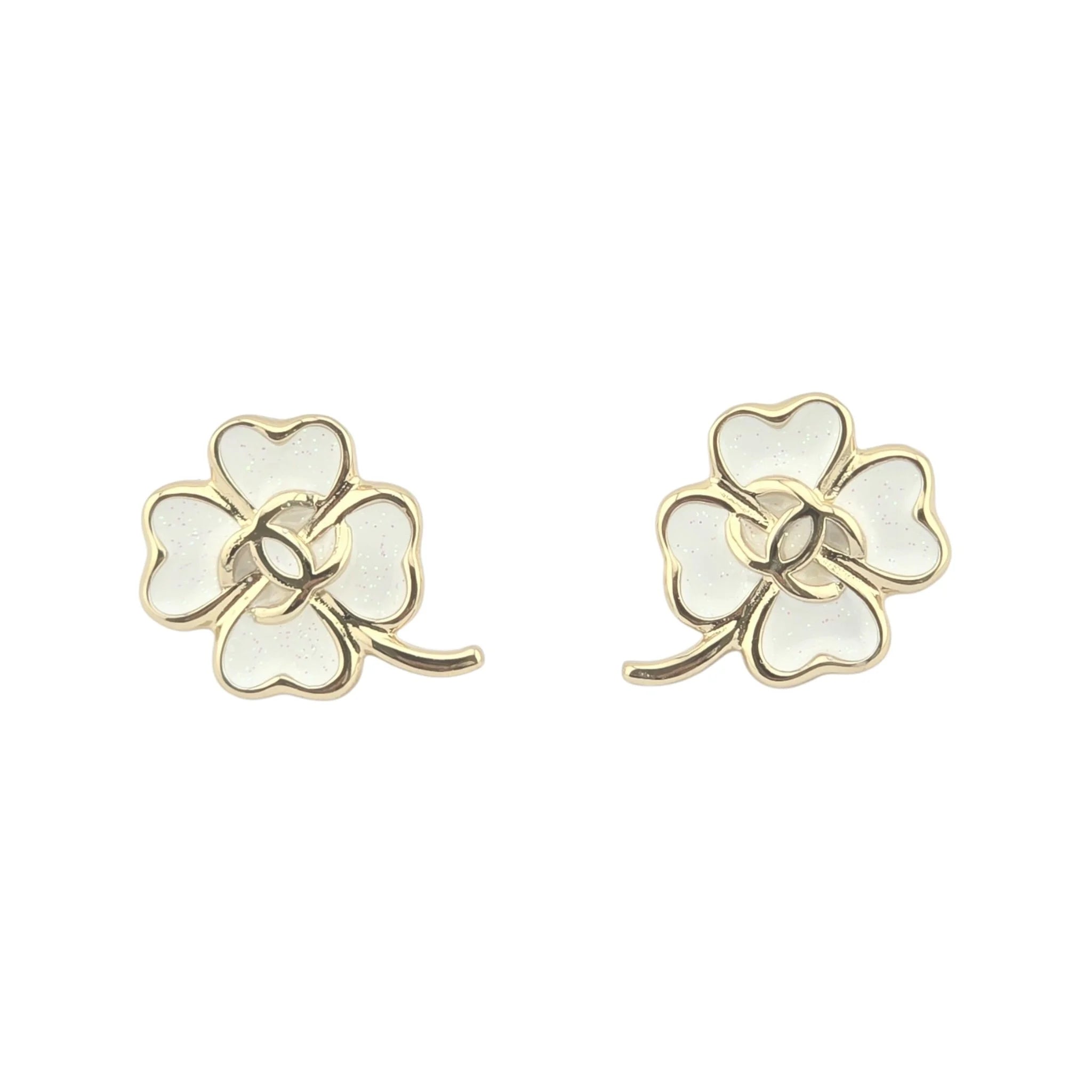 Chanel CC White Resin Floral Earrings 2025 CHANEL