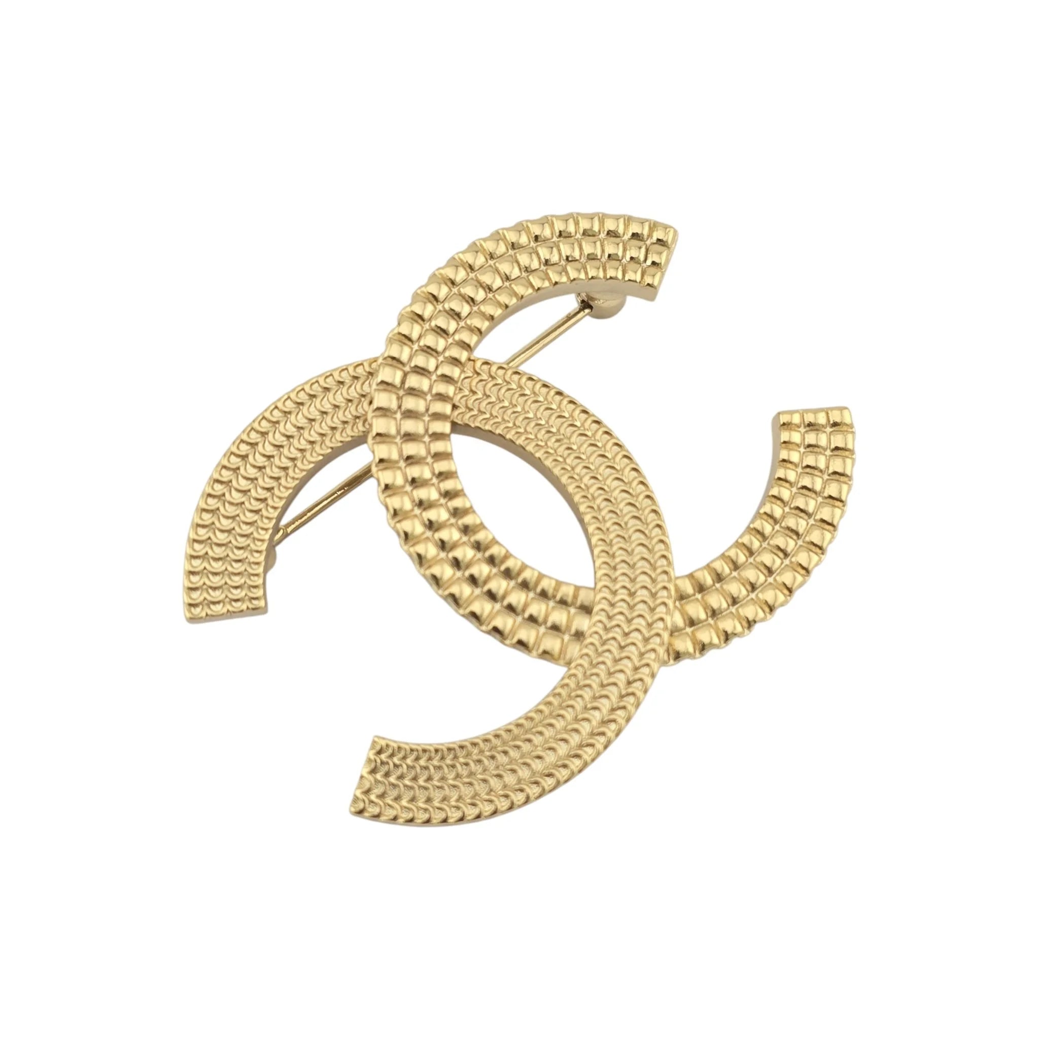 Chanel CC Metal Chain Quilted Brooch Gold 2022 CHANEL