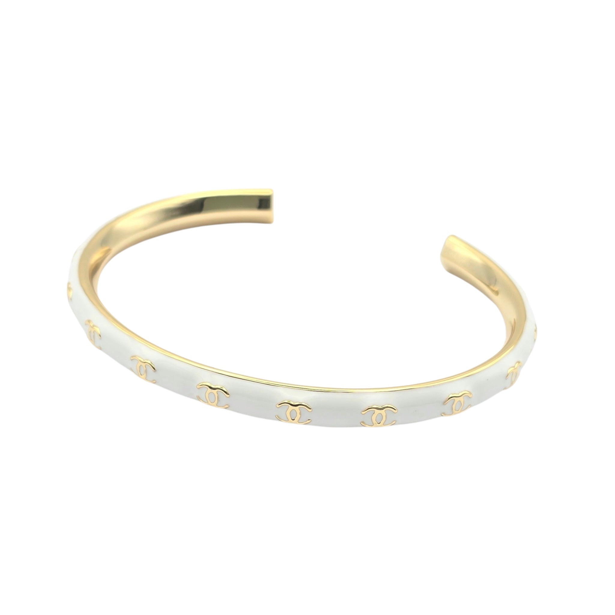 Chanel CC White/Gold Bangle 2024