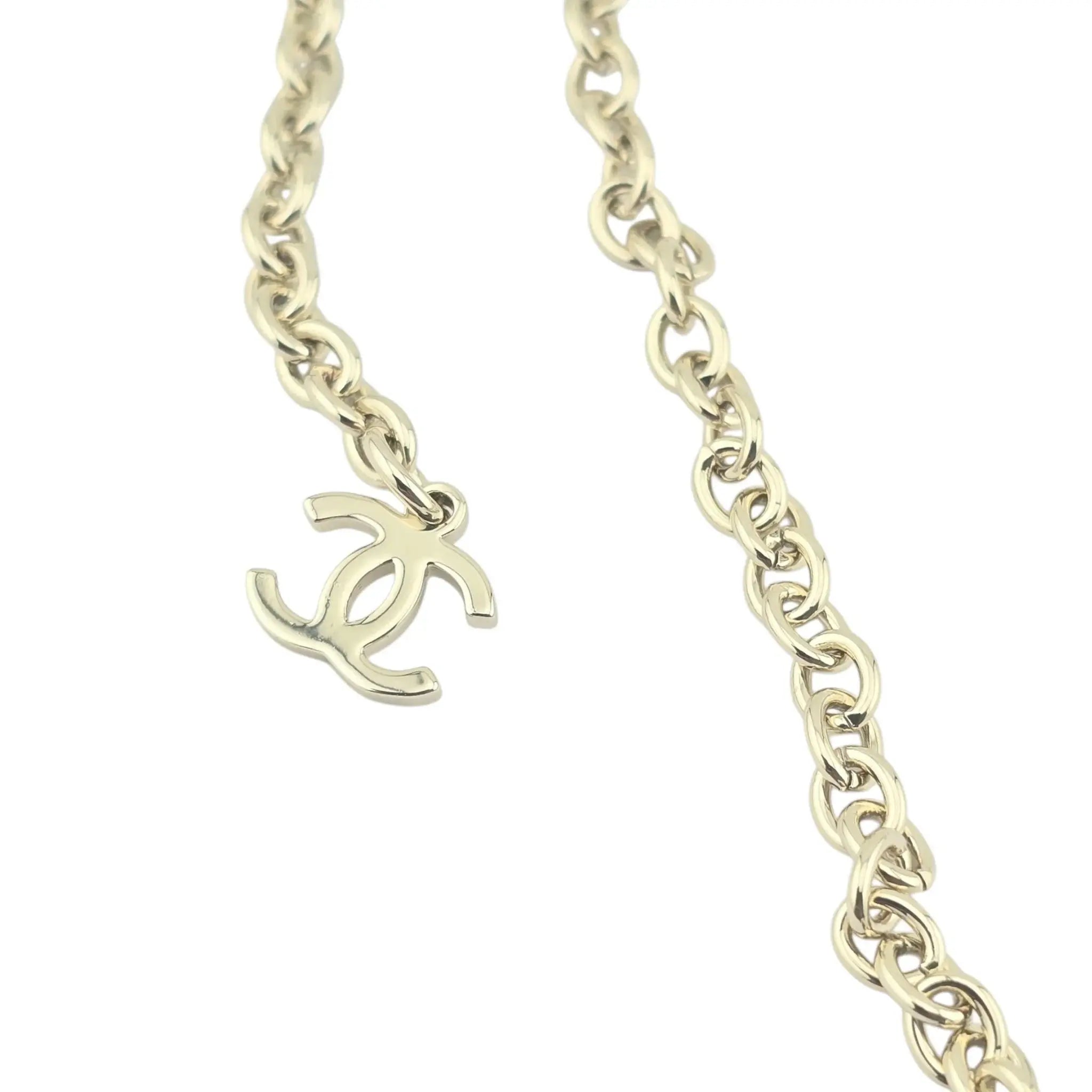 Chanel CC Gold Heart Pendant Necklace 2025 CHANEL