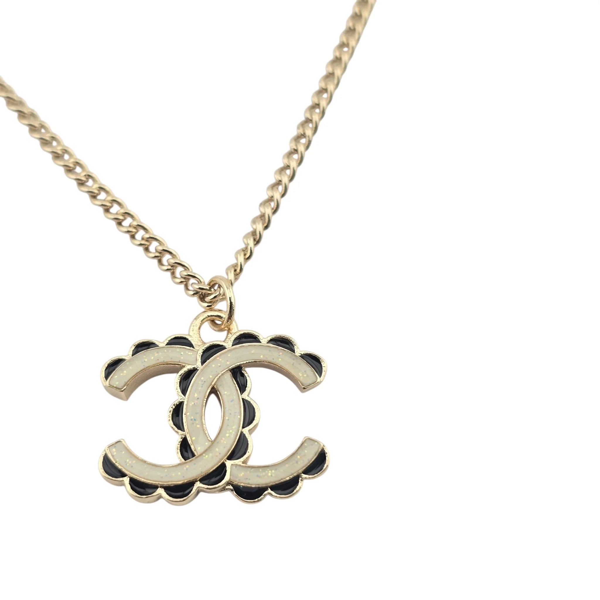 Chanel CC Pendant Pearl Gold Necklace Black White 2024 CHANEL