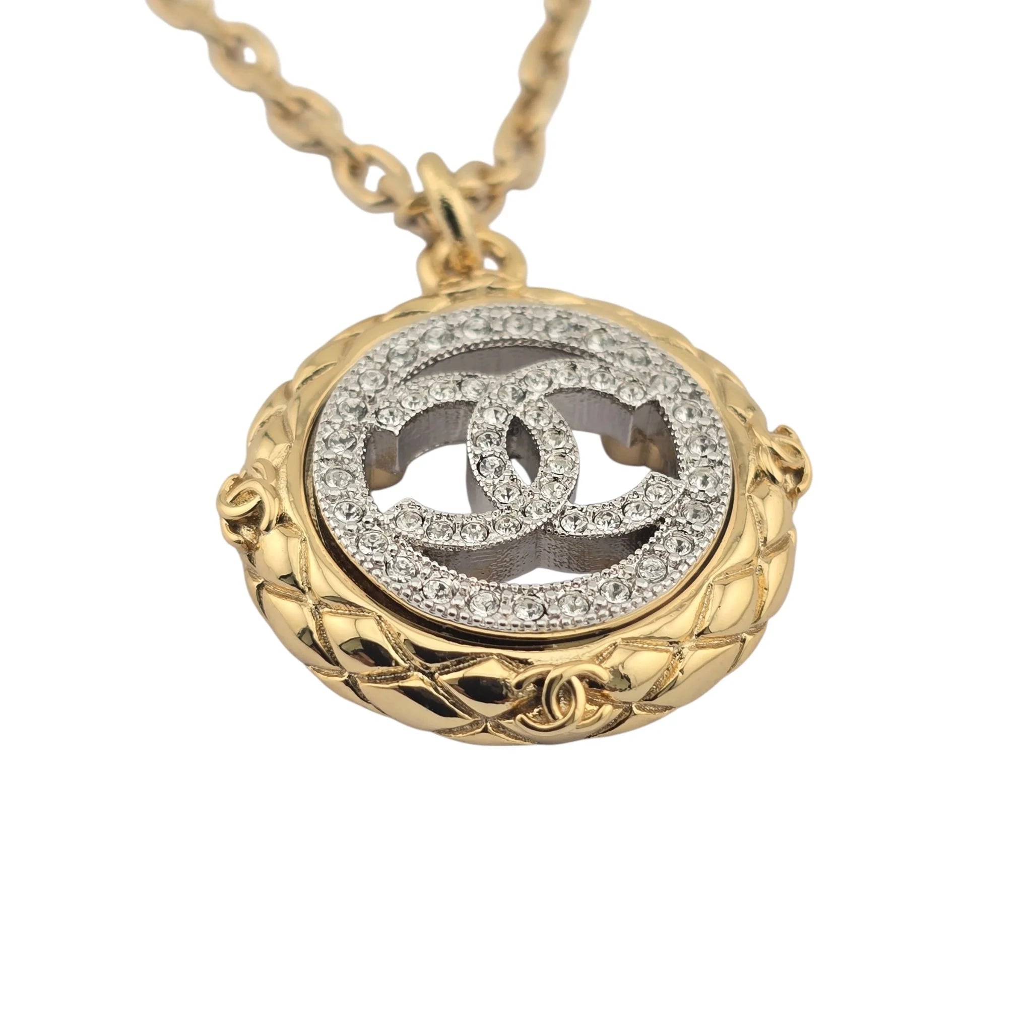 Chanel CC Round Gold Necklace 2025 CHANEL