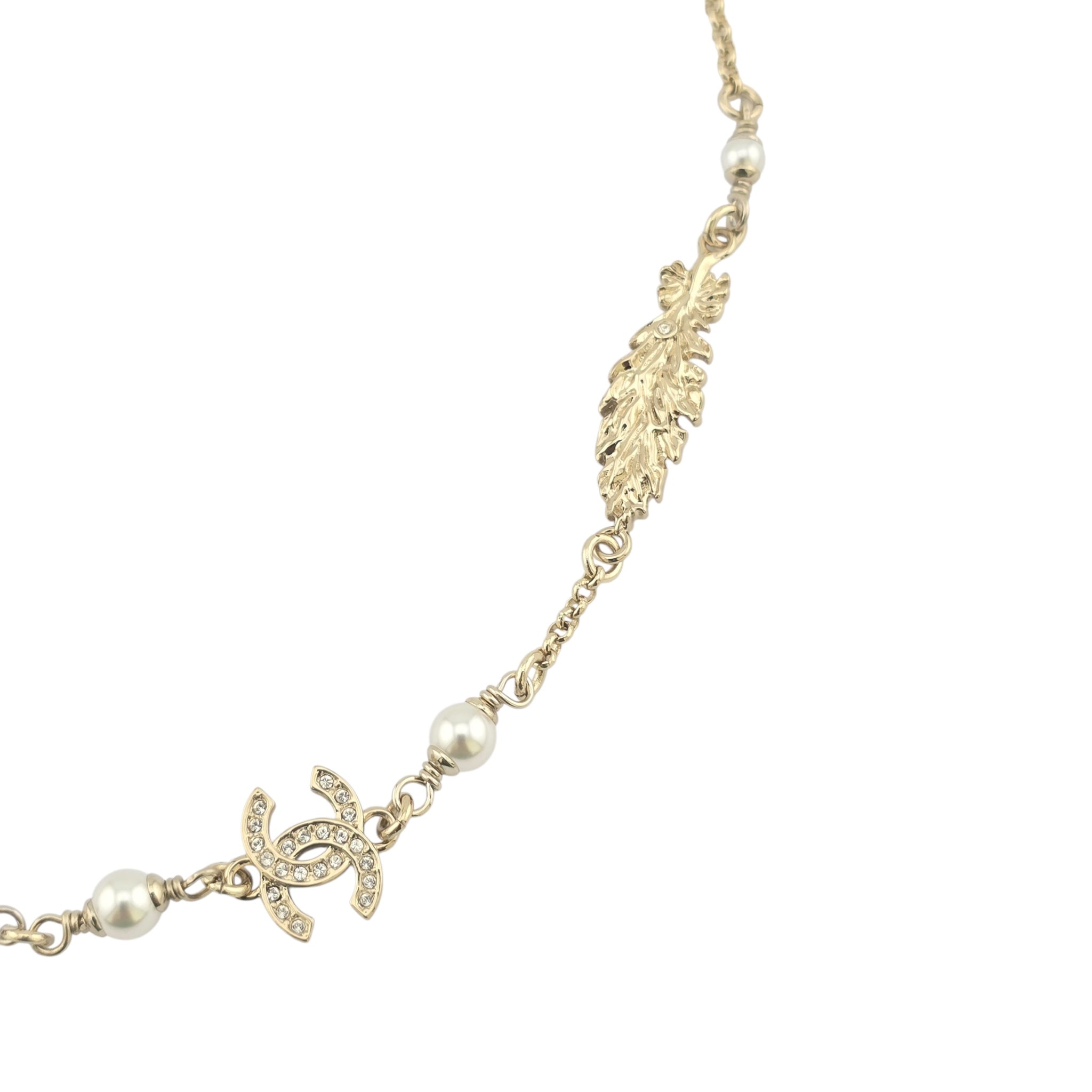 Chanel CC Gold Leaf Faux Pearls Necklace 2025