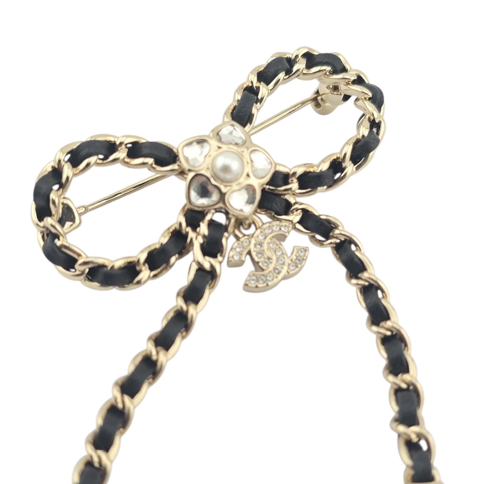 Chanel CC Bow Leather Gold Brooch 2025