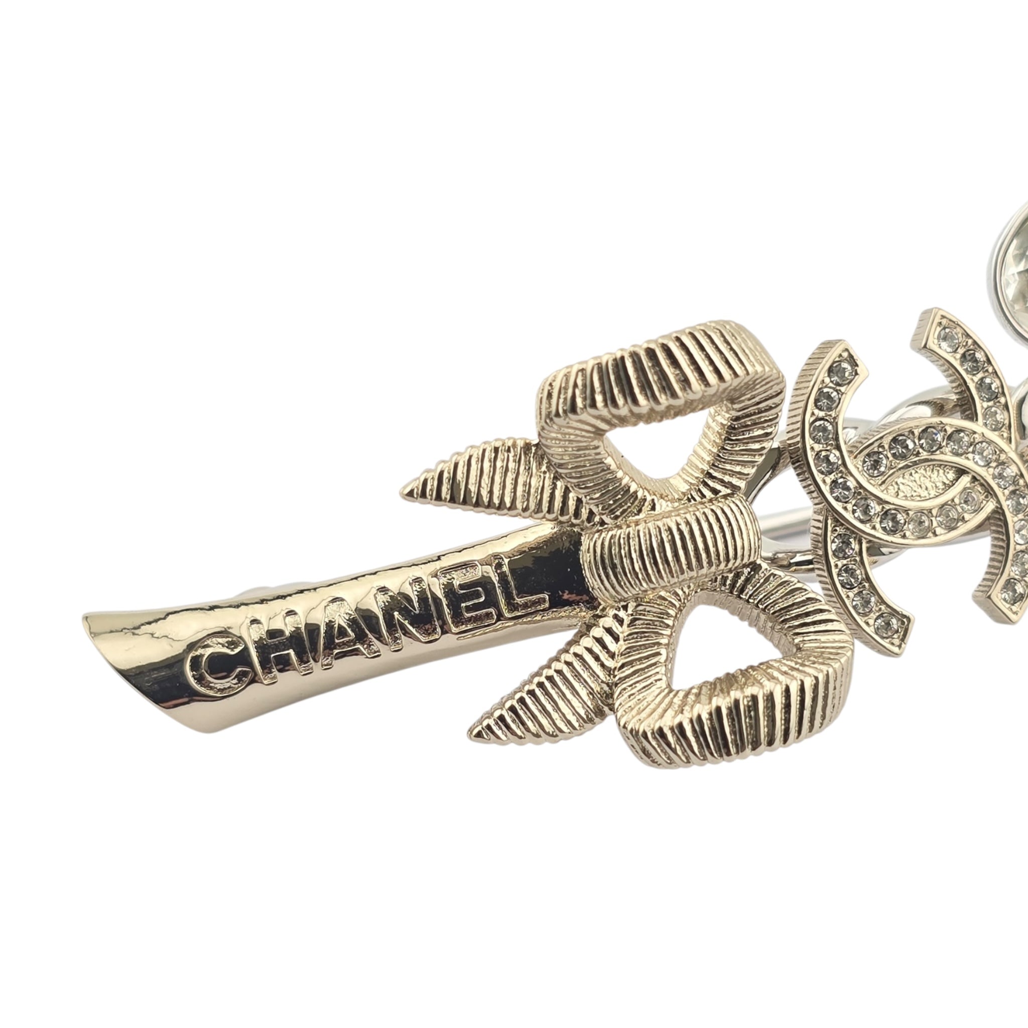 Chanel CC Gold Crystal Leaf Brooch 2024