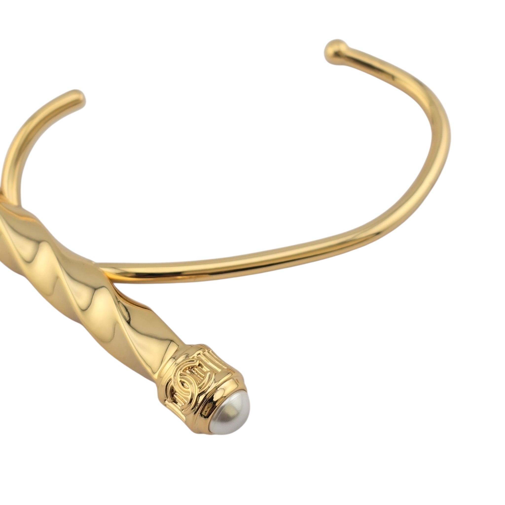Chanel CC Ear Jewel Cuff Gold Pencil 2025 CHANEL