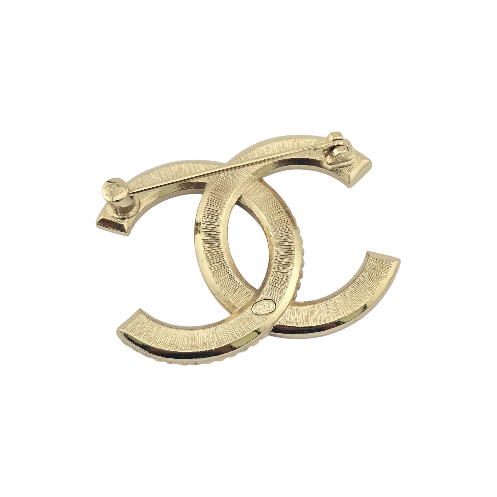 Chanel CC Metal Chain Quilted Brooch Gold 2022 CHANEL