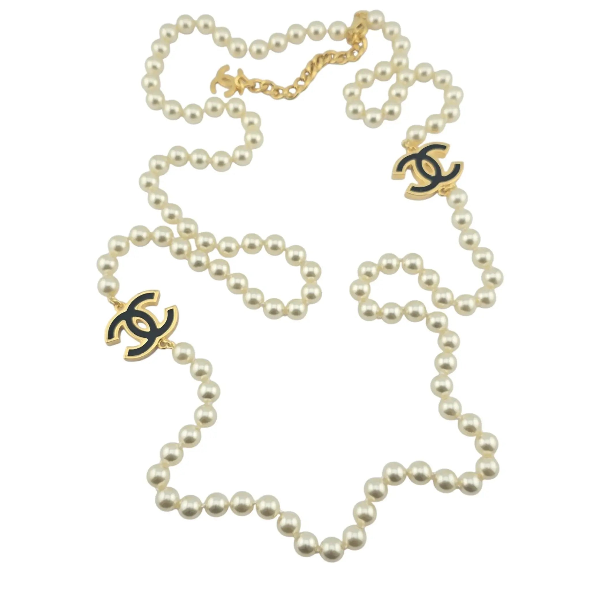 Chanel Black CC Pendant Long Faux Pearl Necklace B24 CHANEL