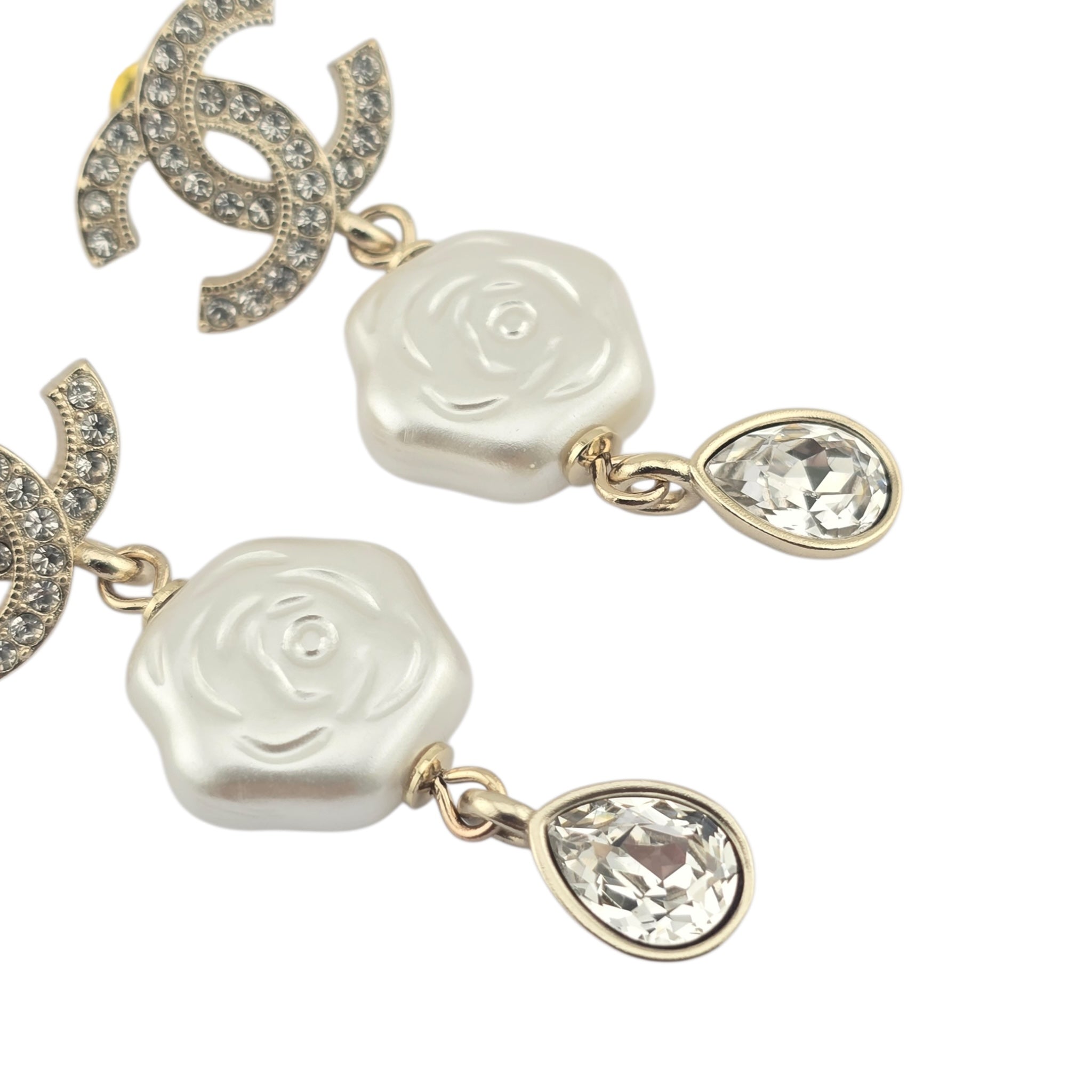 Chanel CC Drop White Resin Earrings 2025 CHANEL