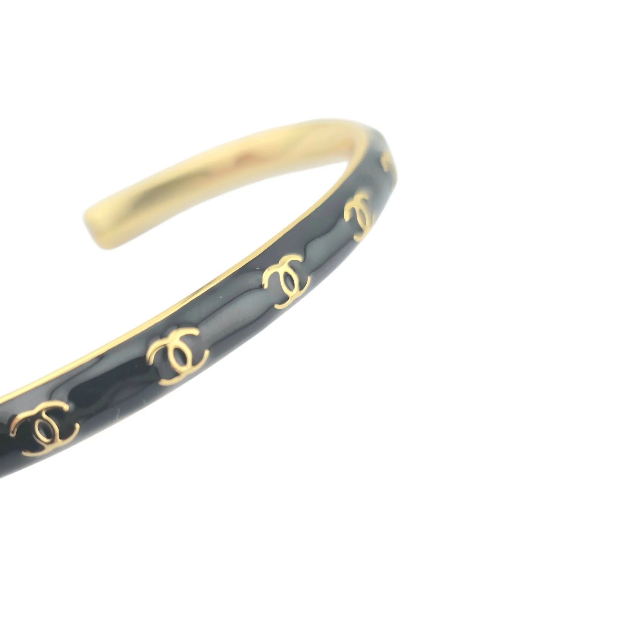 Chanel CC Black/Gold Bangle 2024 CHANEL