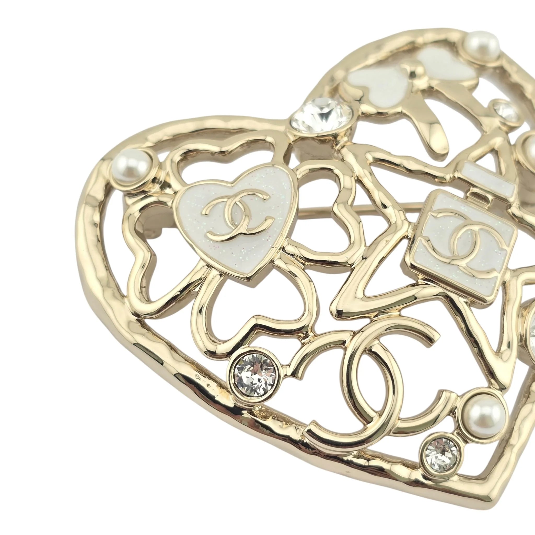 Chanel CC Heart Brooch 2025 CHANEL