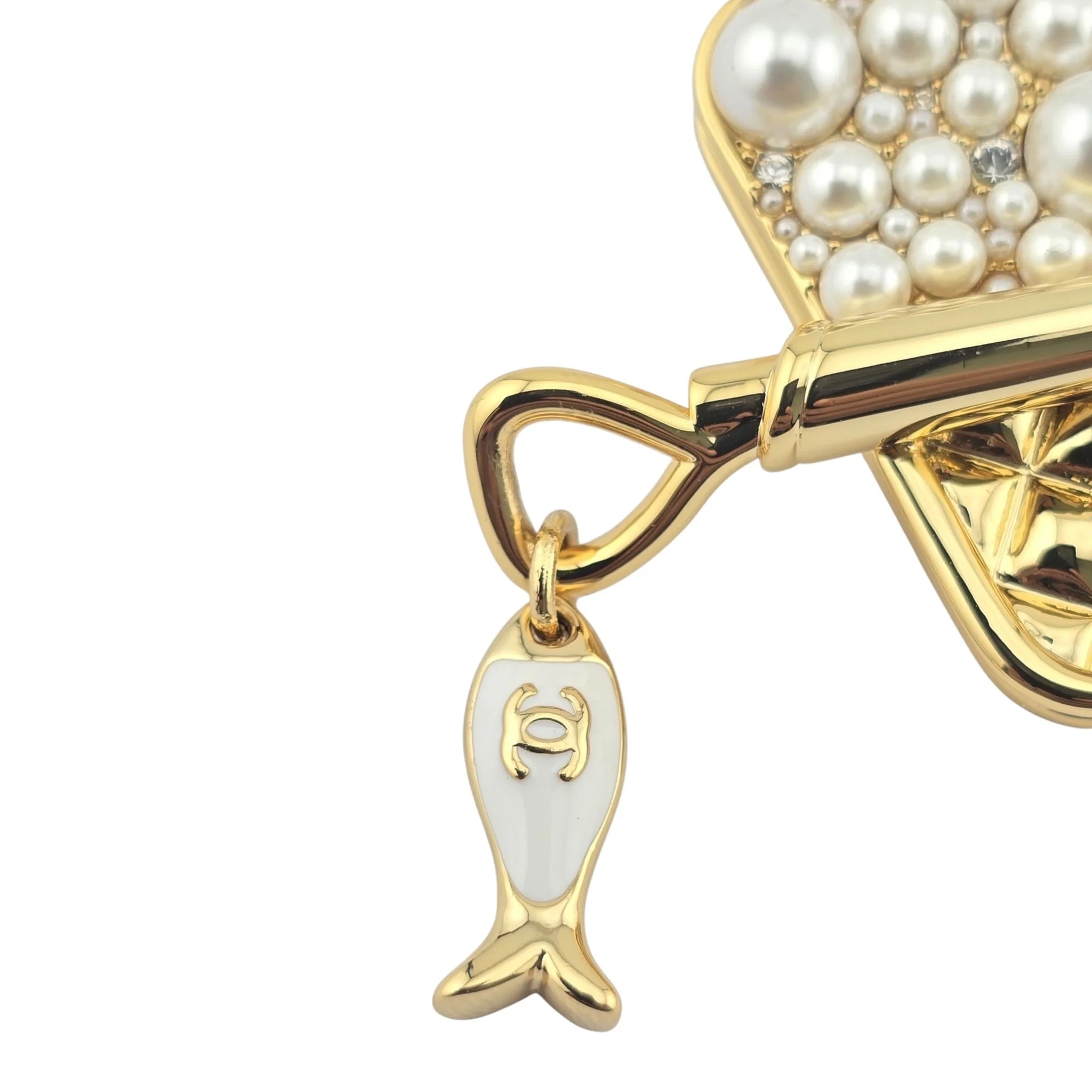Chanel CC Gold Pearl Brooch 2025 CHANEL