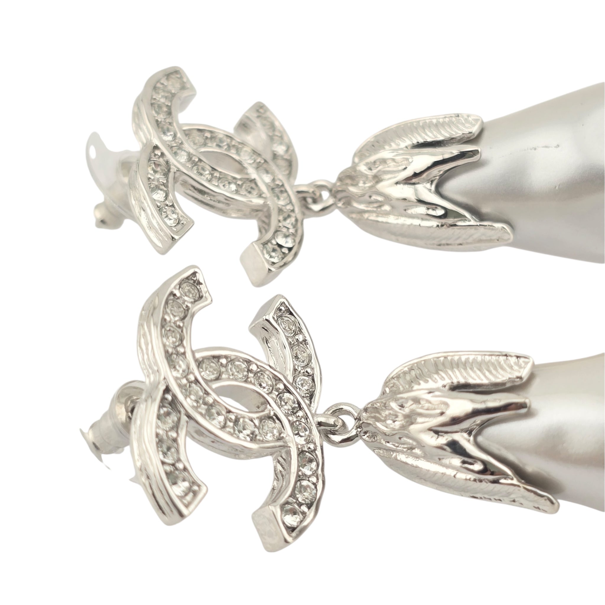 Chanel CC Faux Pearl Silver Leaf Earrings 2025 CHANEL