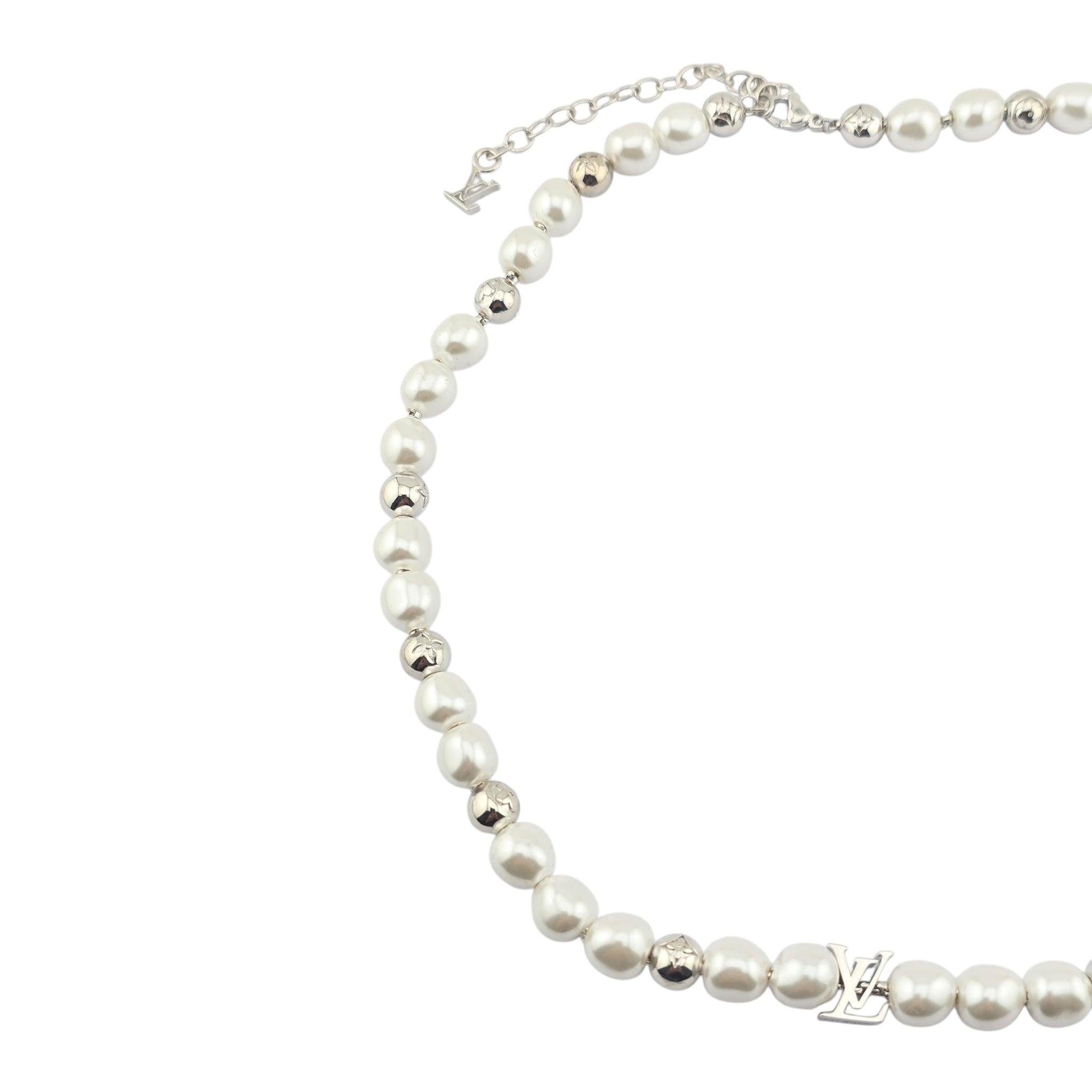 Louis Vuitton LV G LOUIS VUITTON