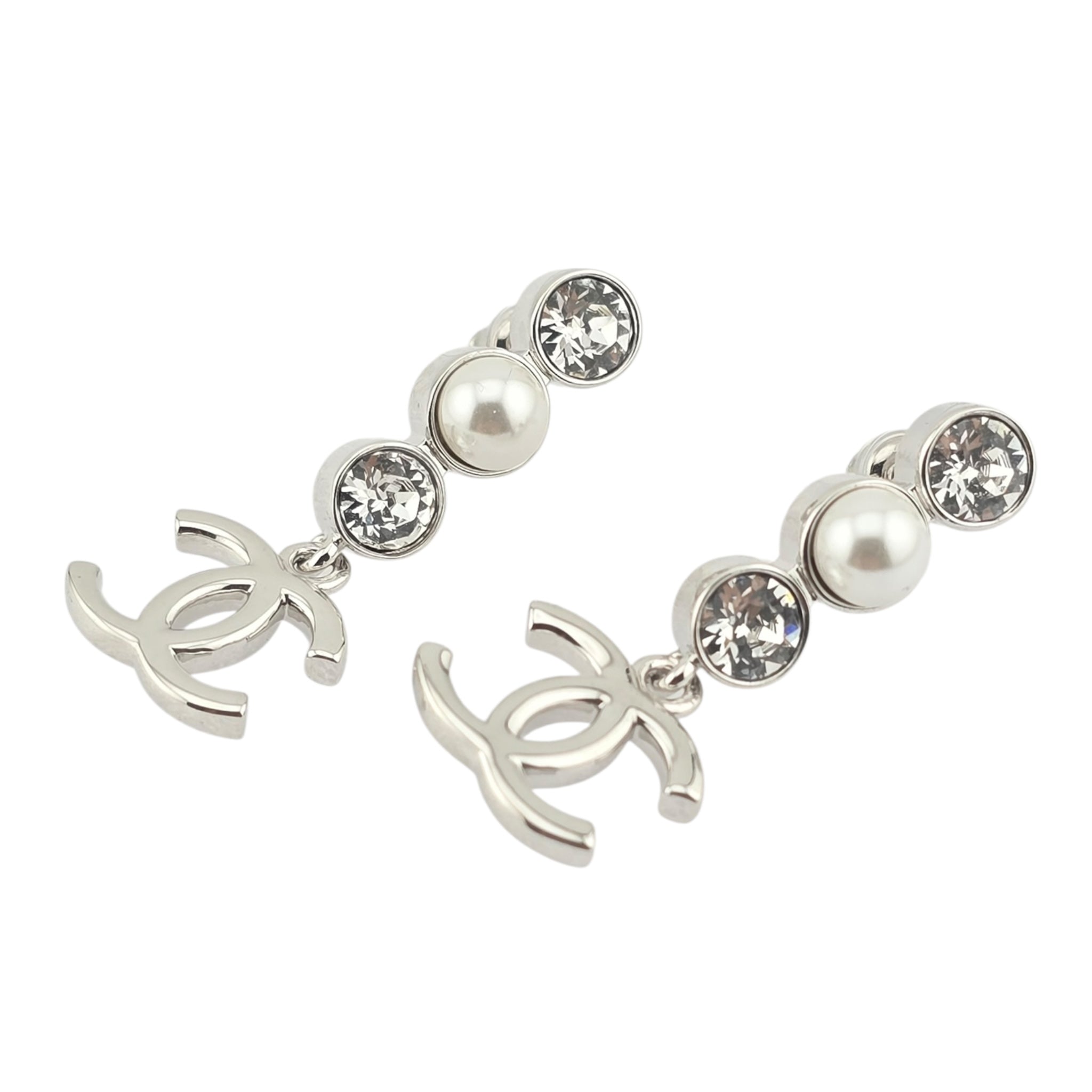 Chanel CC Silver Crystal Pearl Earrings 2025 CHANEL