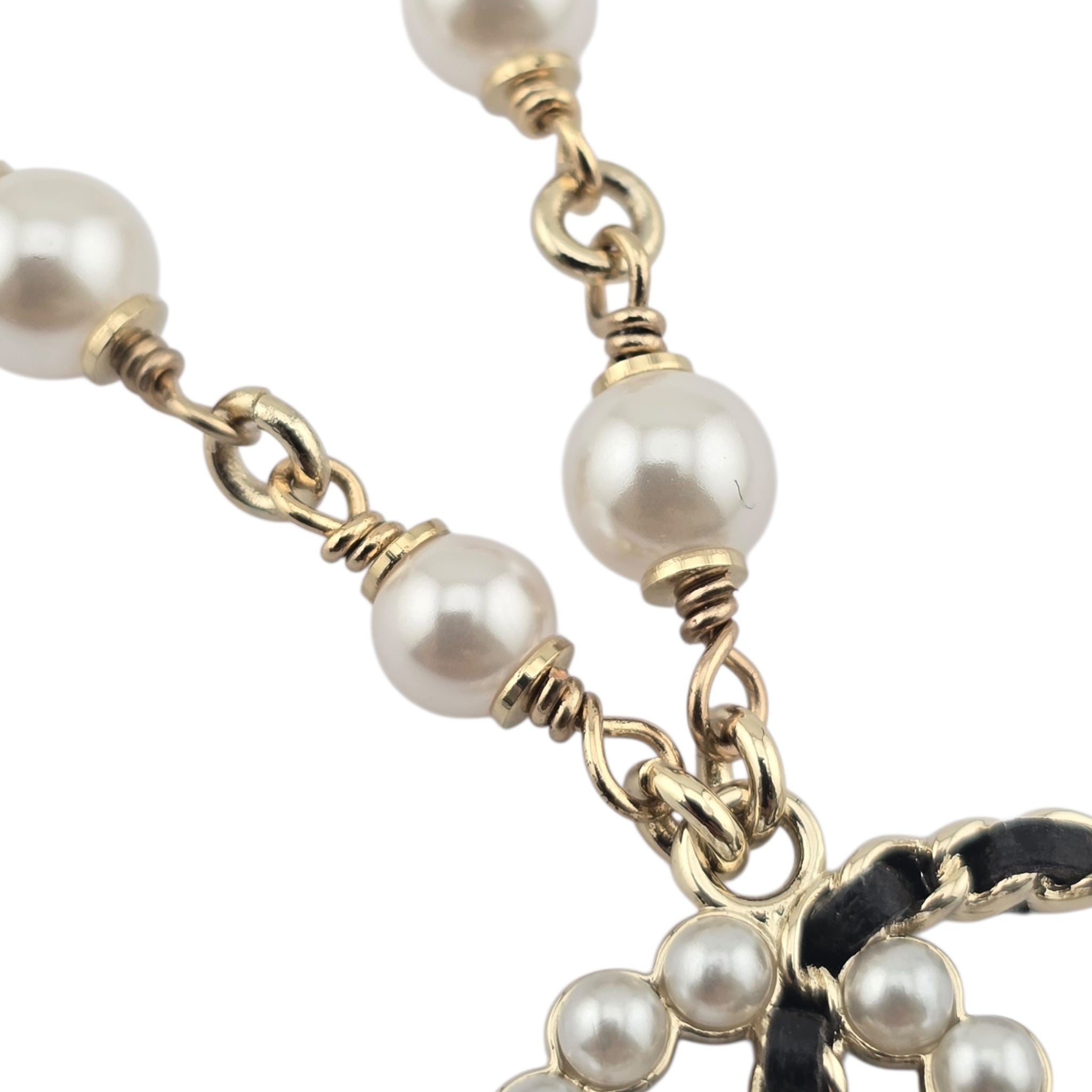 Chanel CC Gold Faux Pearl Pendant Necklace 2025