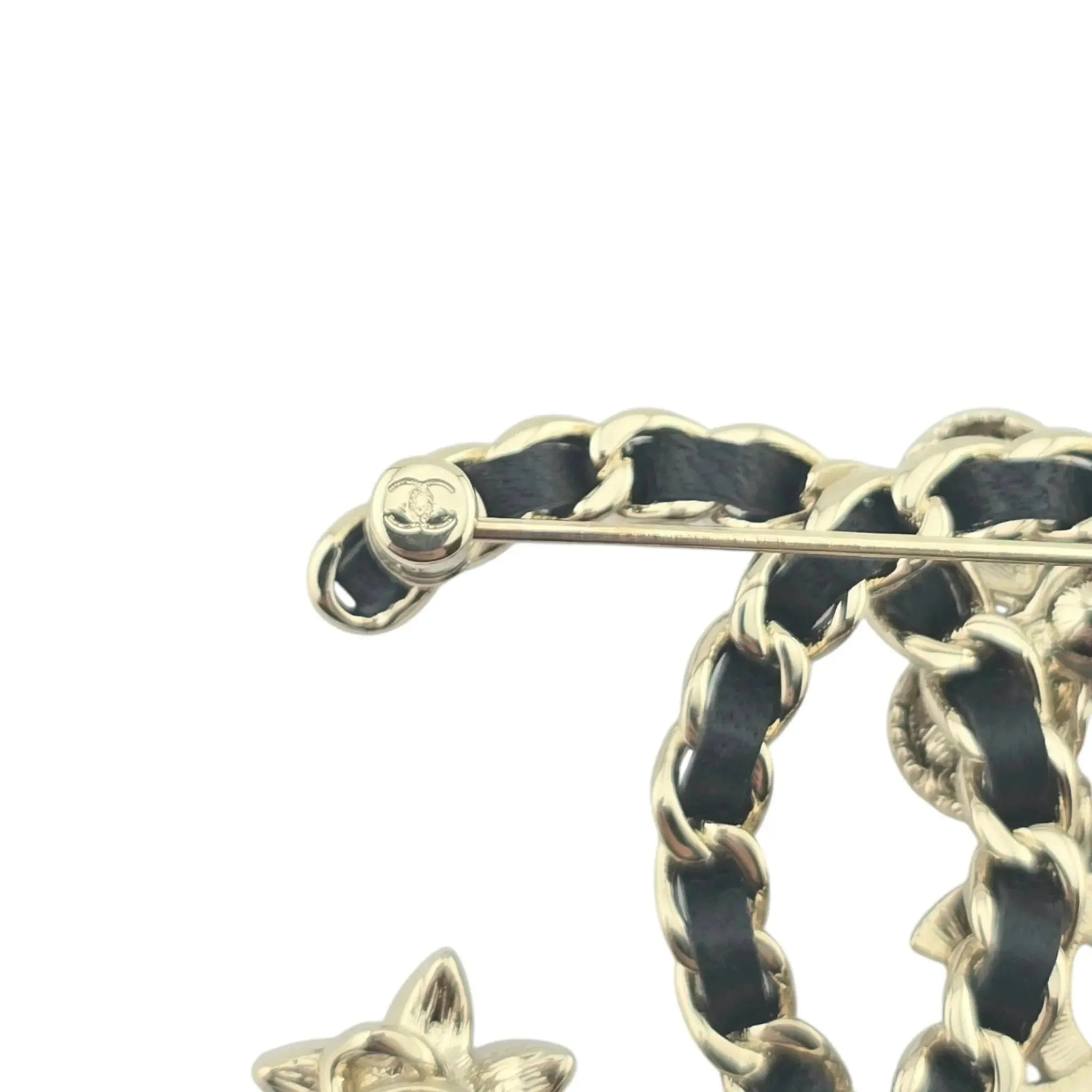 Chanel CC Black Leather Floral Brooch 2022 CHANEL