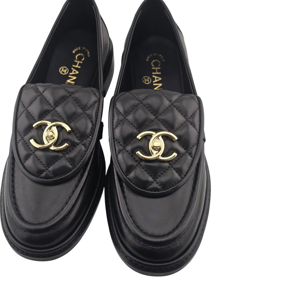 Chanel CC Lambskin Quilted Turnlock Loafers 39 Black CHANEL