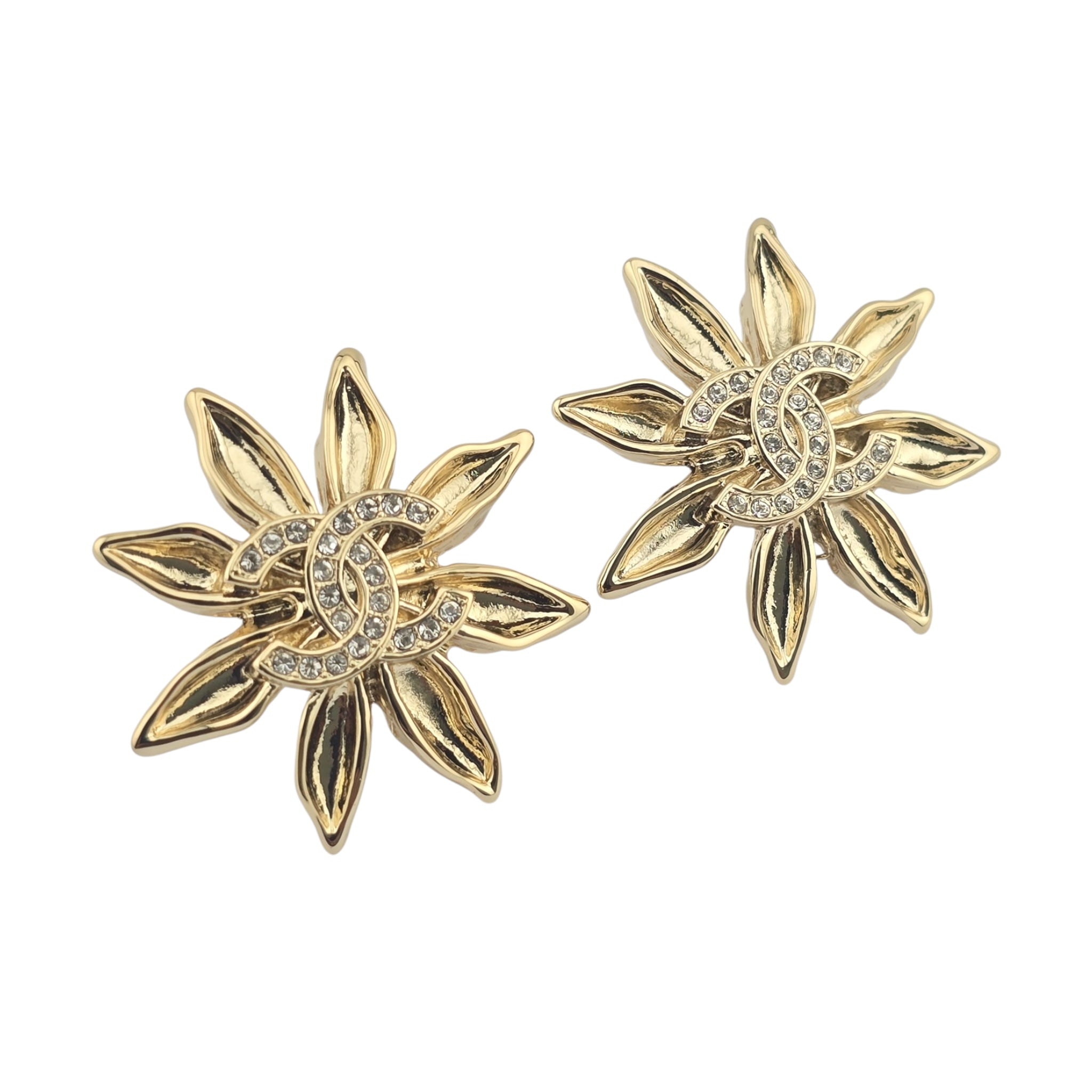 Chanel CC Gold Petal Earrings 2025 CHANEL