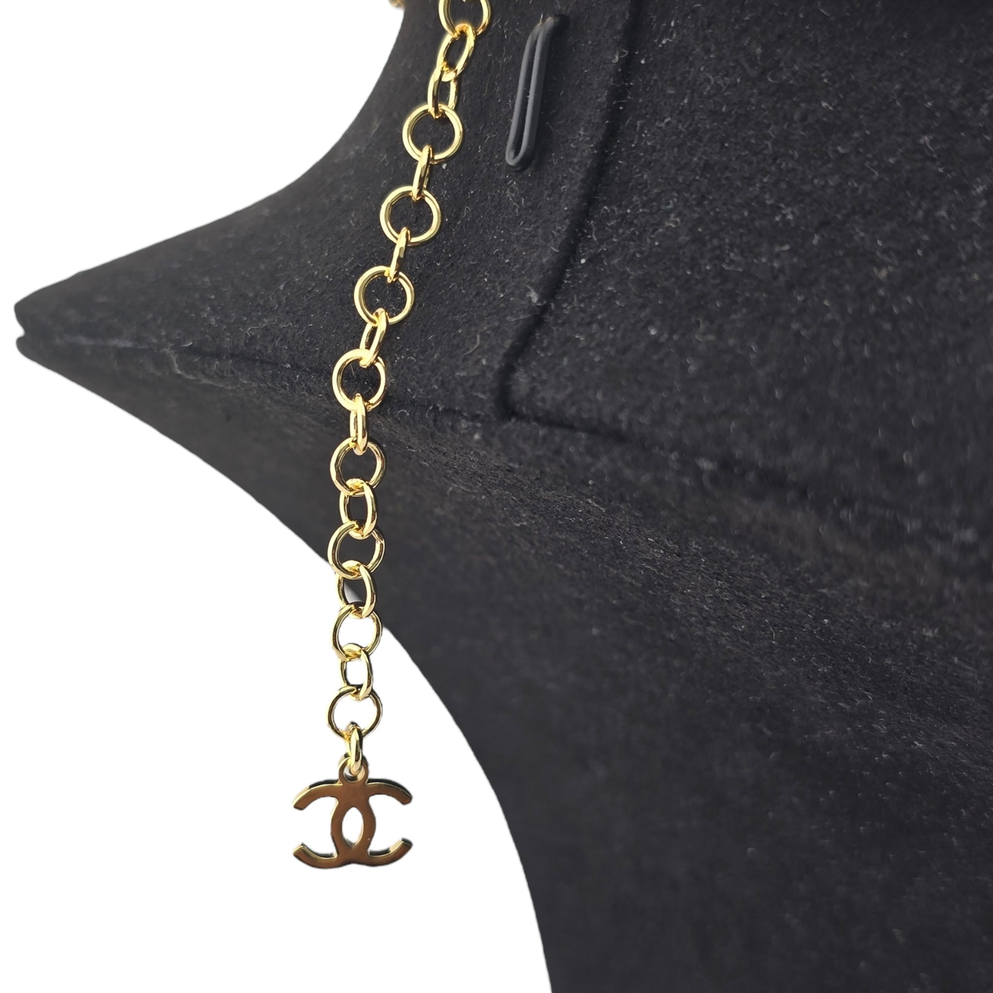 Chanel CC Shell Pendant Gold Necklace 2025 CHANEL