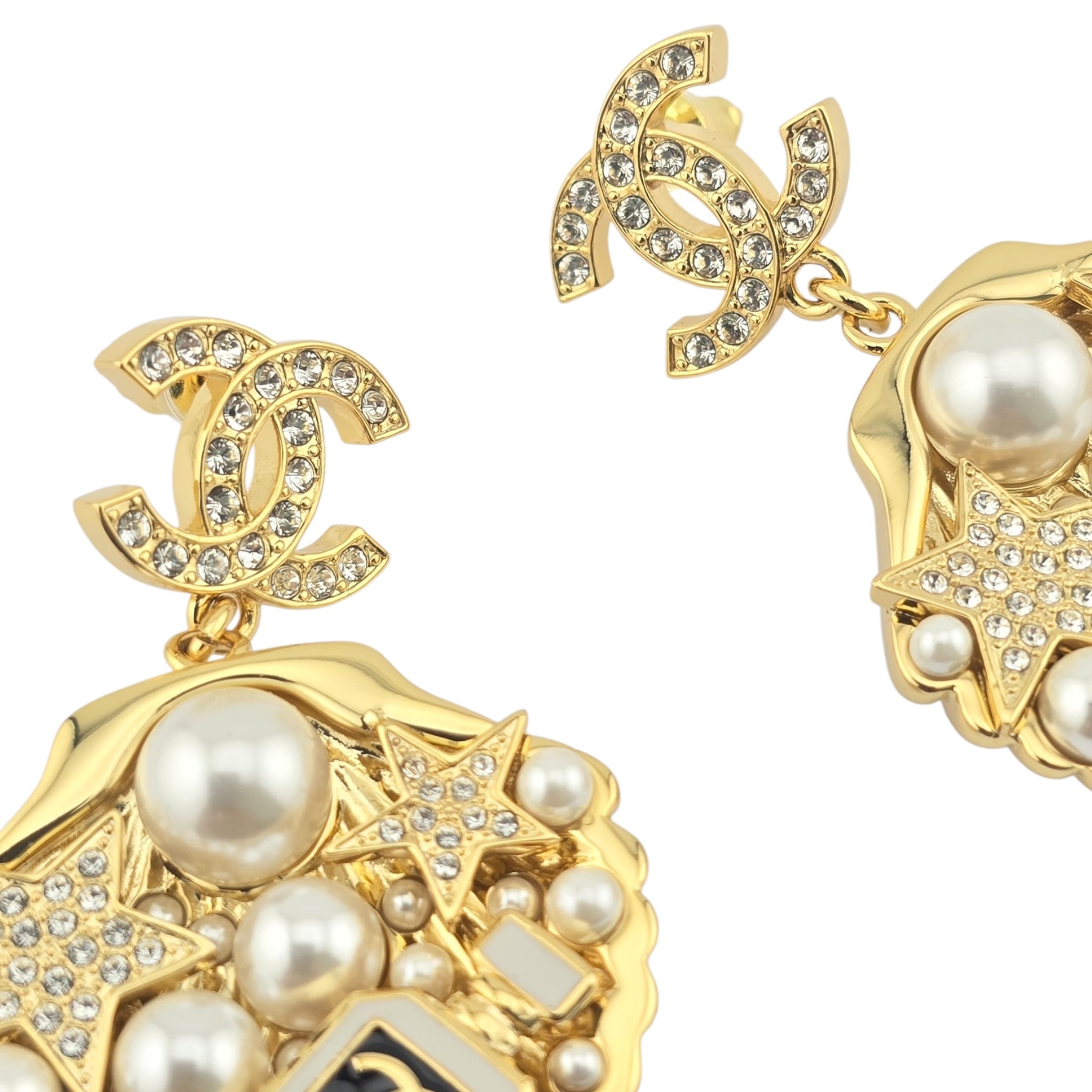 Chanel CC Shell Gold Faux Pearls Earrings 2025 CHANEL