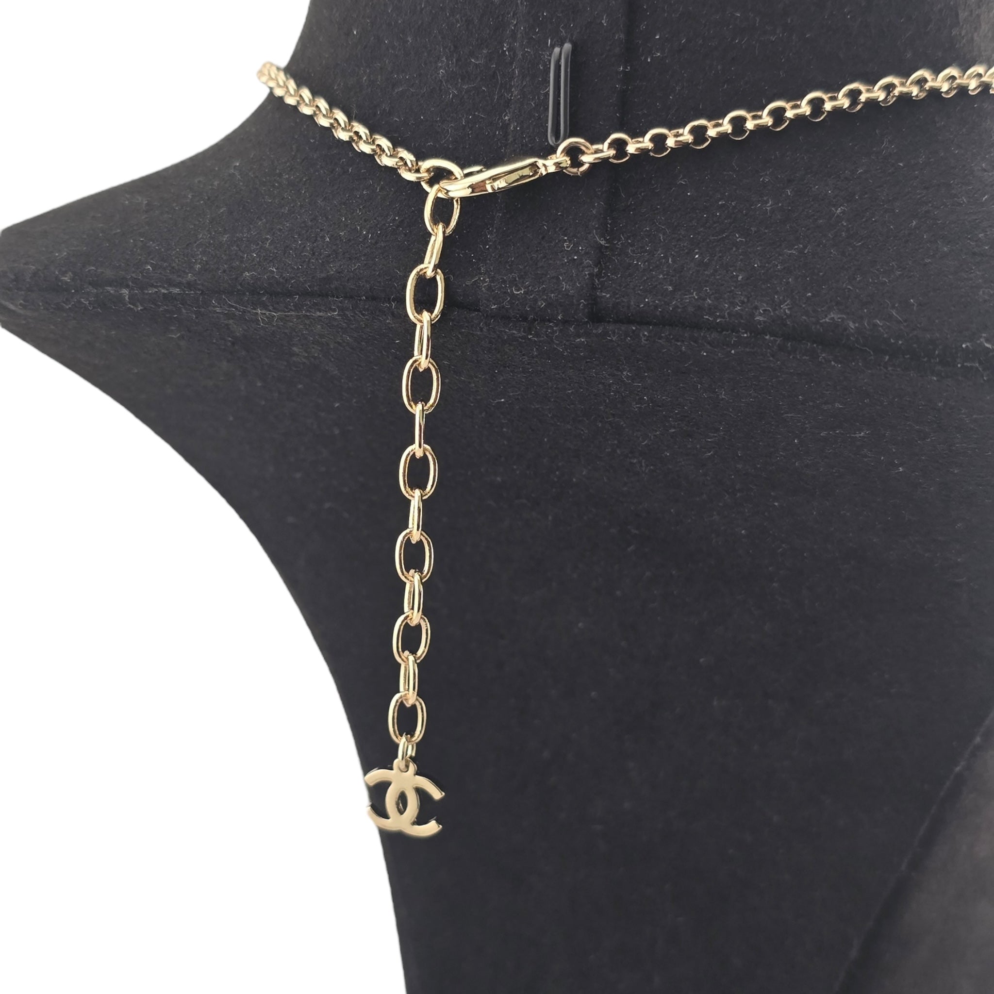 Chanel CC Gold Leaf Necklace 2025