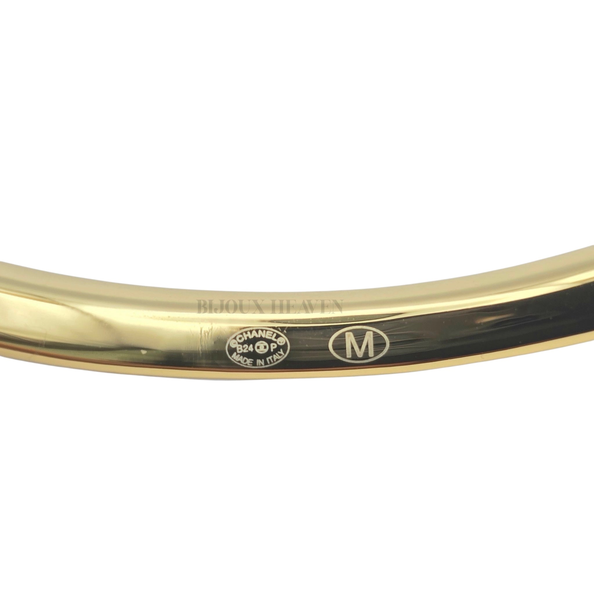 Chanel CC White/Gold Bangle 2024