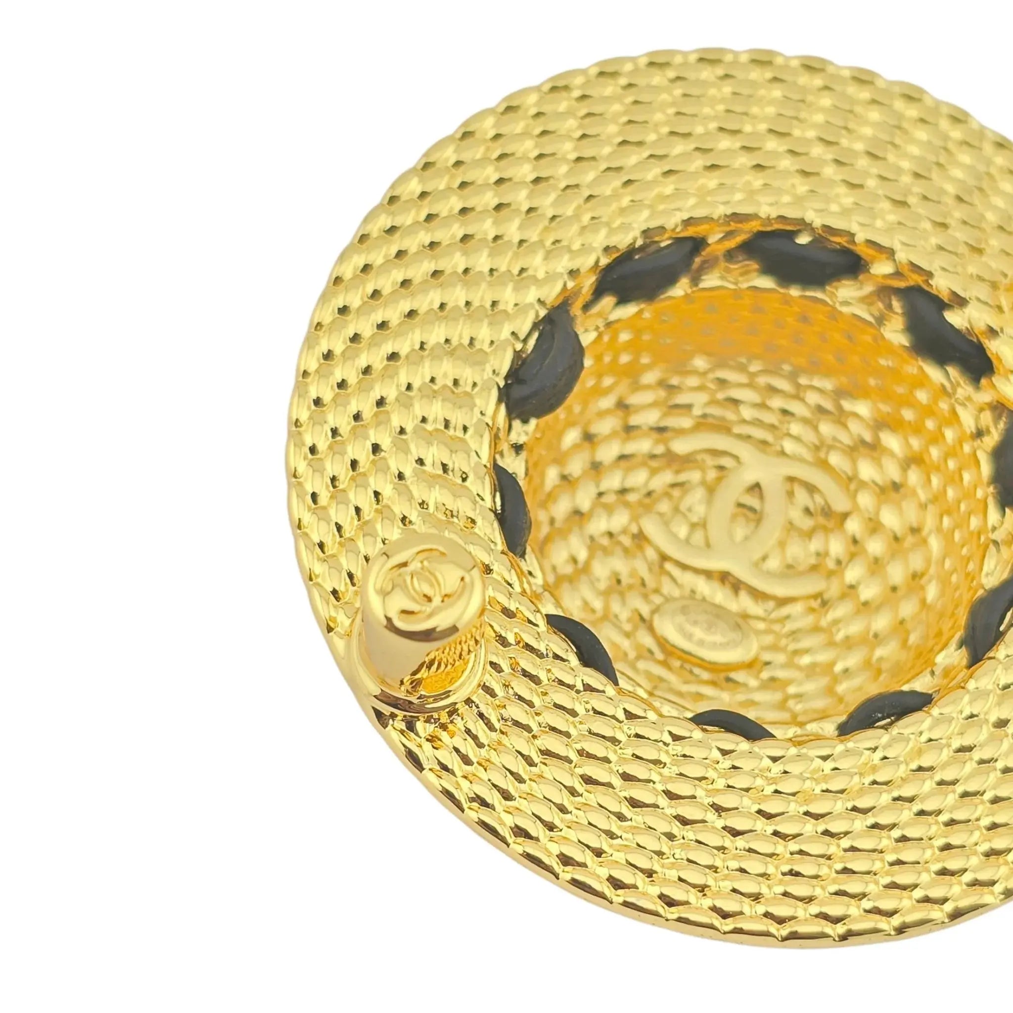 Chanel Straw Hat Gold Logo Brooch 2025 CHANEL