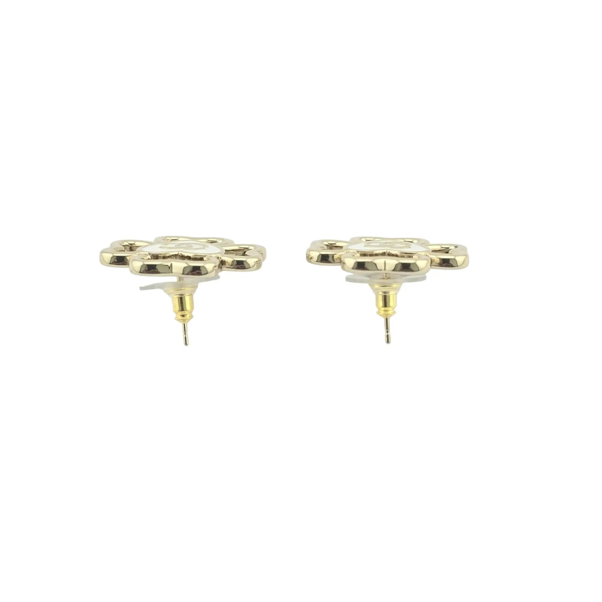 Chanel CC Heart White/Gold Earrings 2025 CHANEL