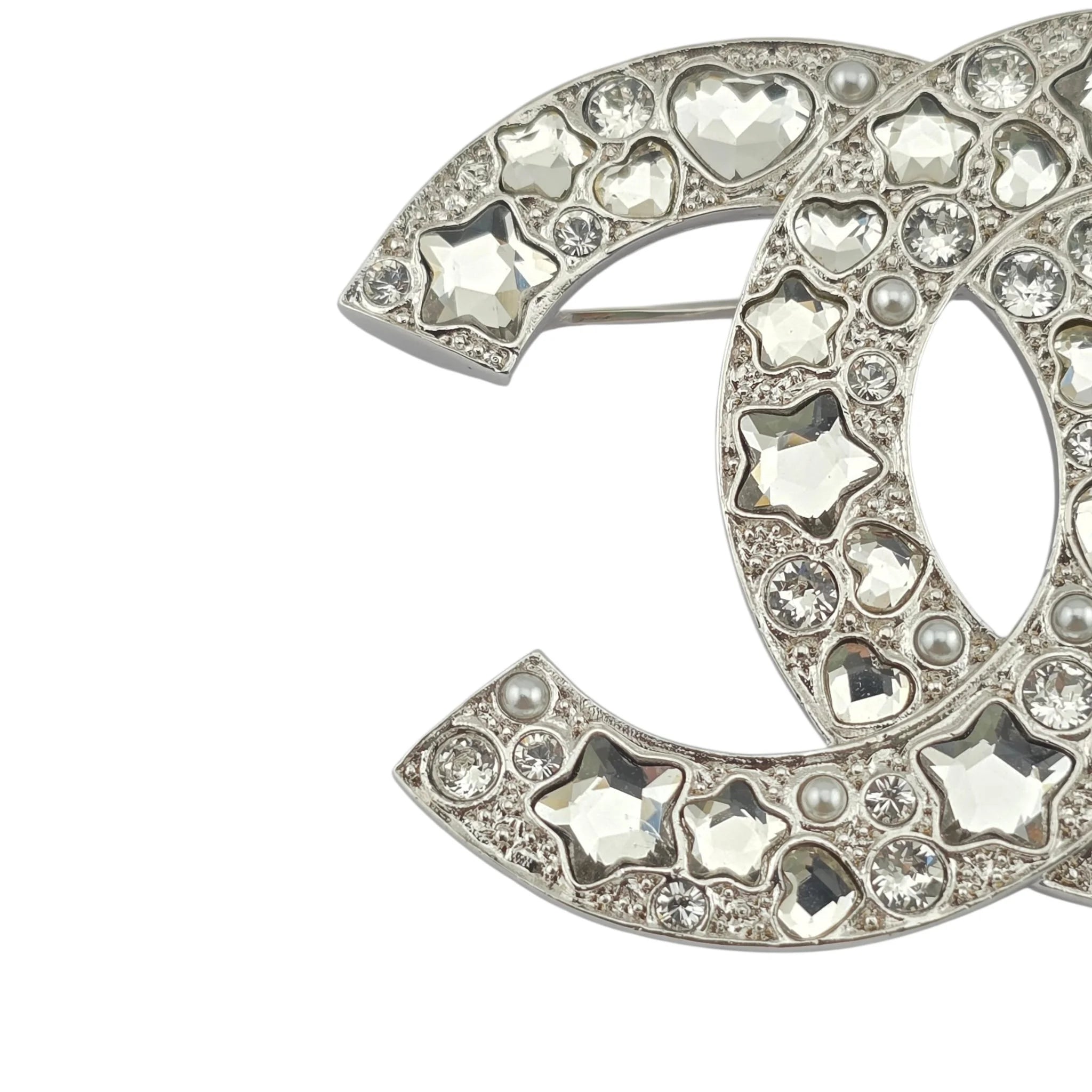 Chanel CC Silver Star Crystal Brooch 2025 CHANEL