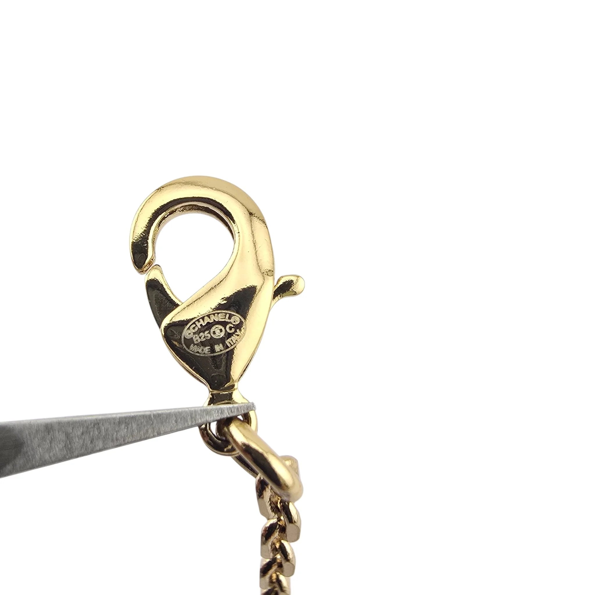 Chanel CC Round Gold Necklace 2025 CHANEL