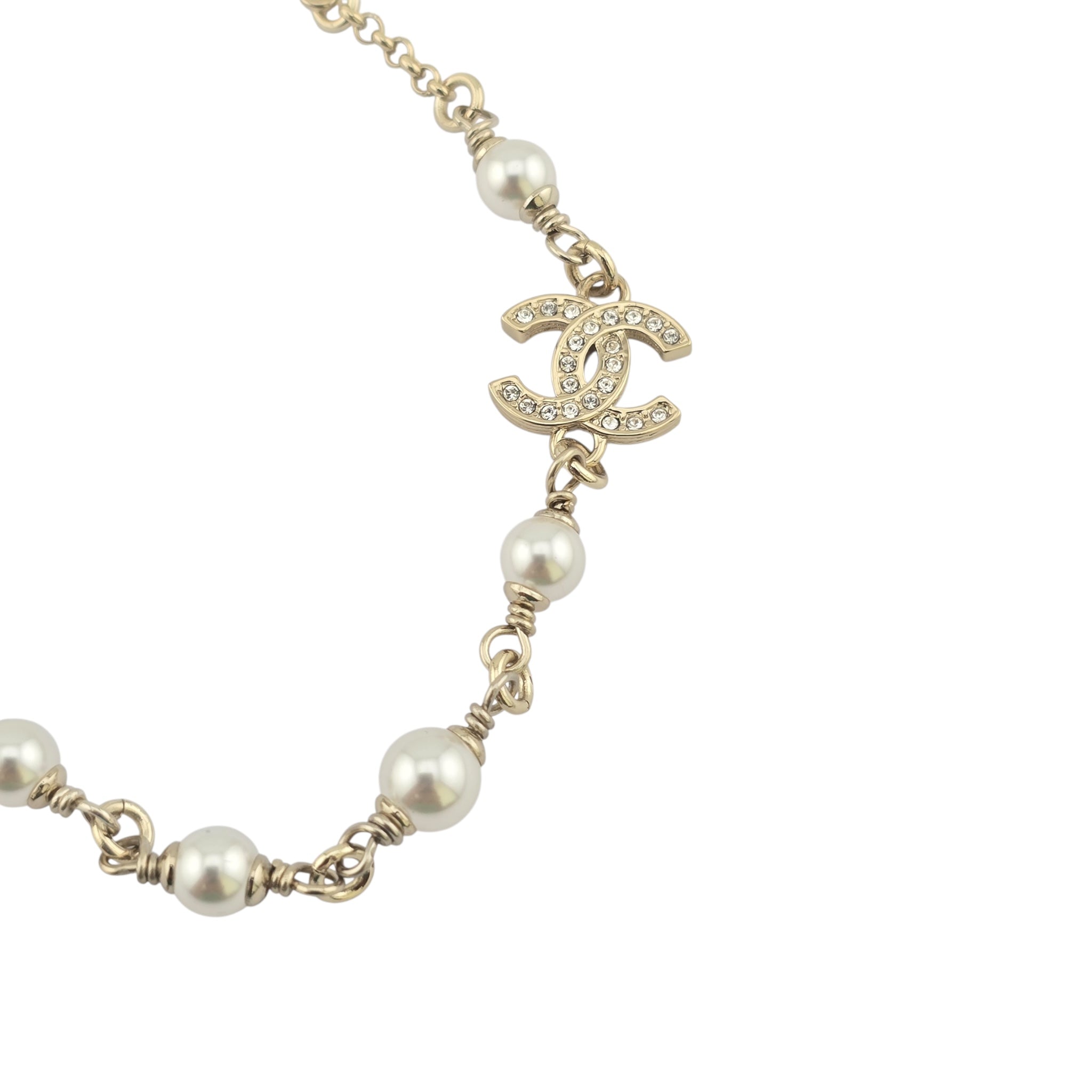 Chanel CC Gold Leaf Faux Pearls Necklace 2025