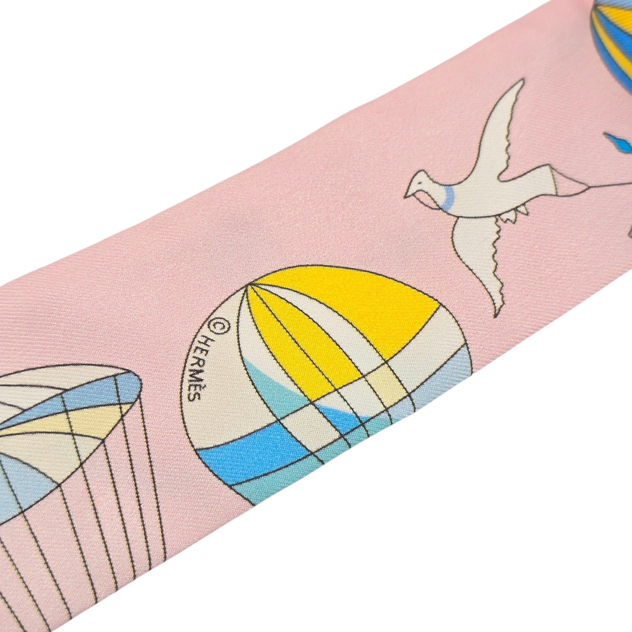 Hermes Silk Les Folies Du Ciel Twilly Rose Bleu Jaune Vif