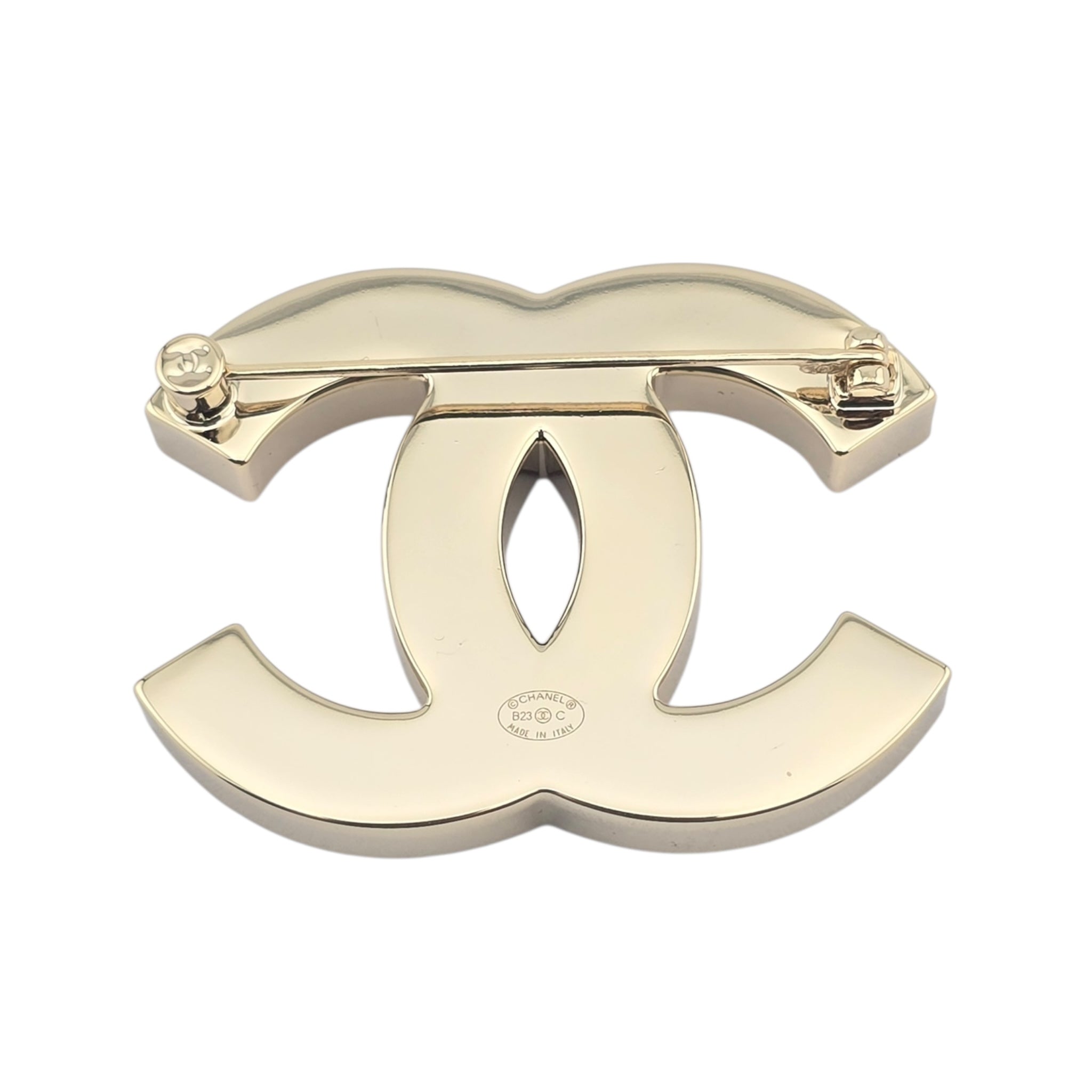Chanel CC White Black Resin Gold Brooch 2023 CHANEL