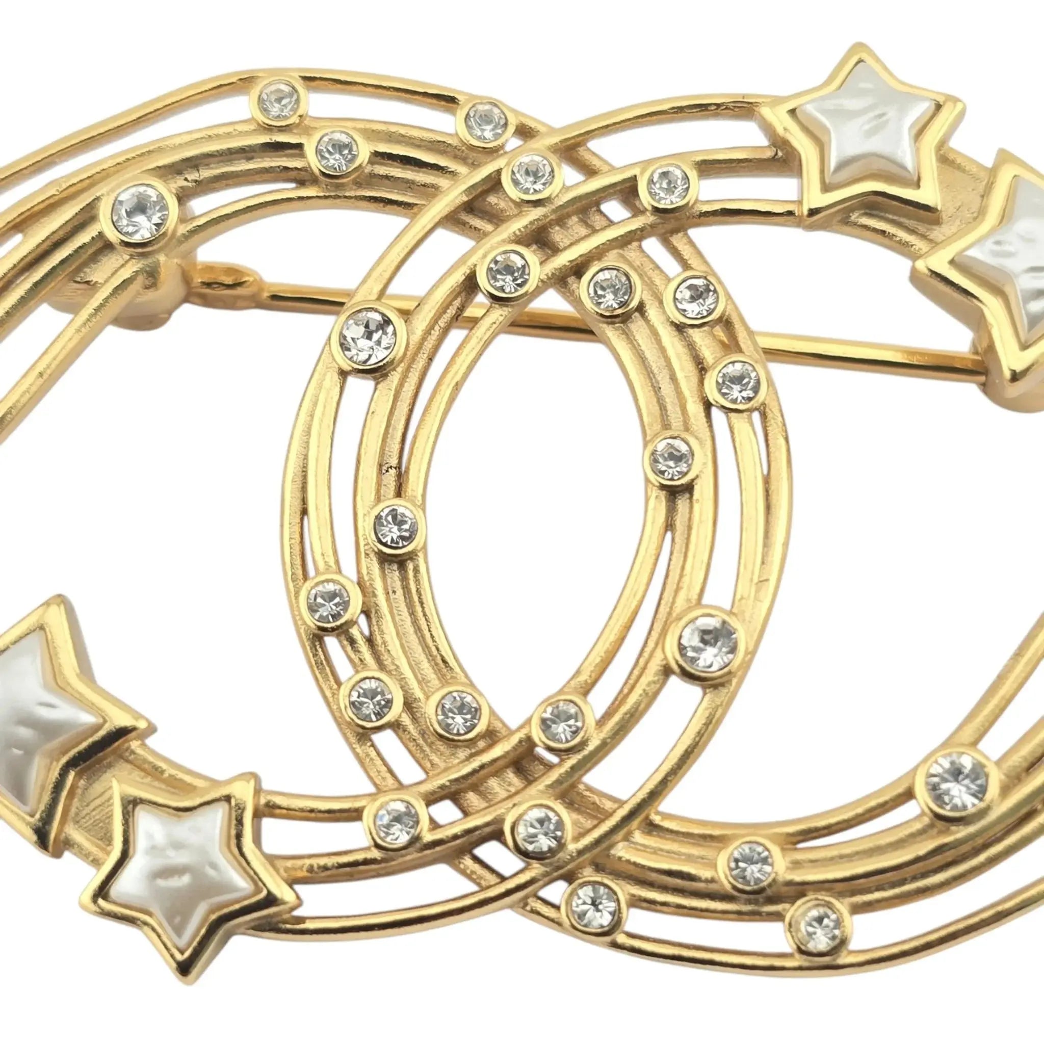 Chanel CC Gold Pearl White Star Brooch B24 CHANEL