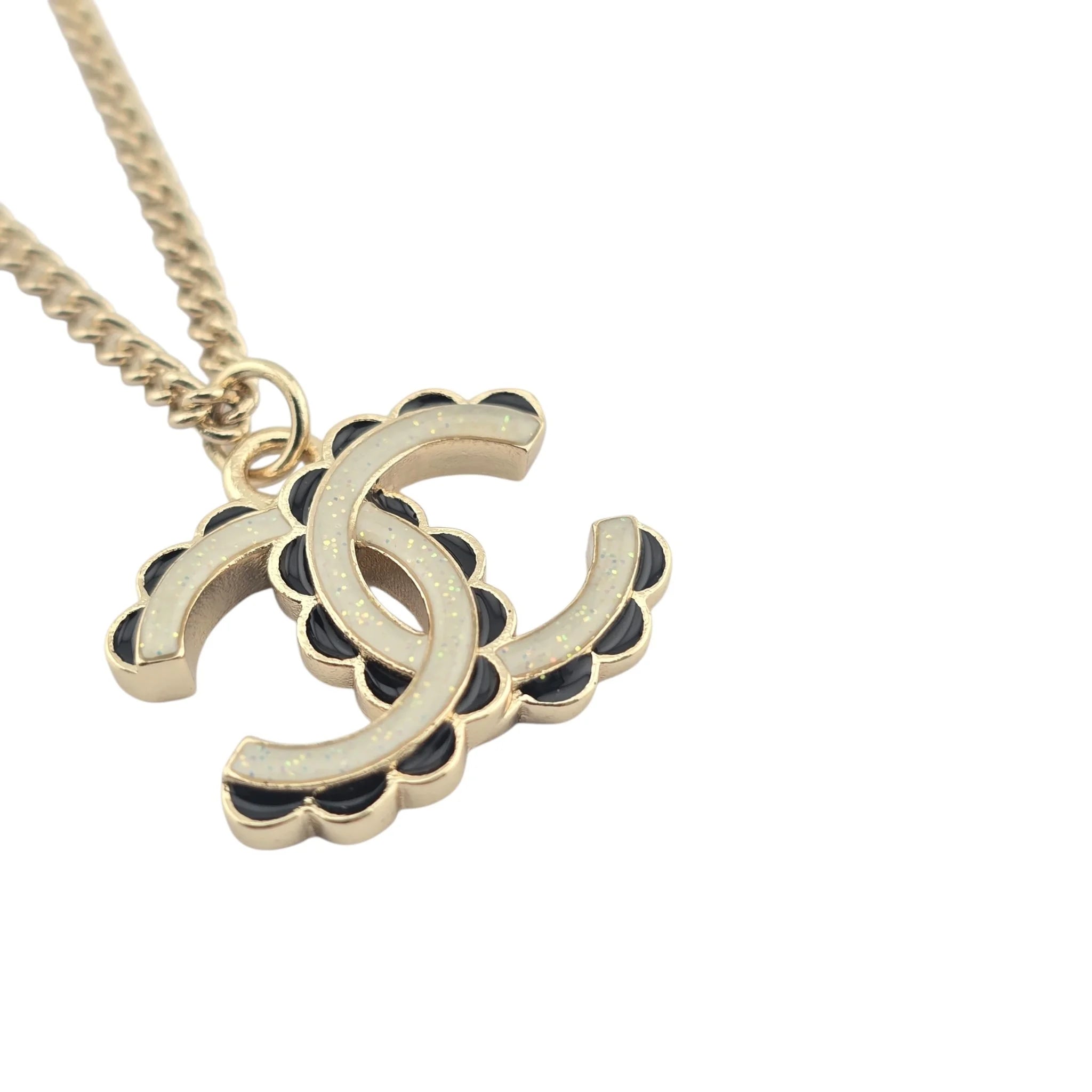 Chanel CC Pendant Pearl Gold Necklace Black White 2024 CHANEL