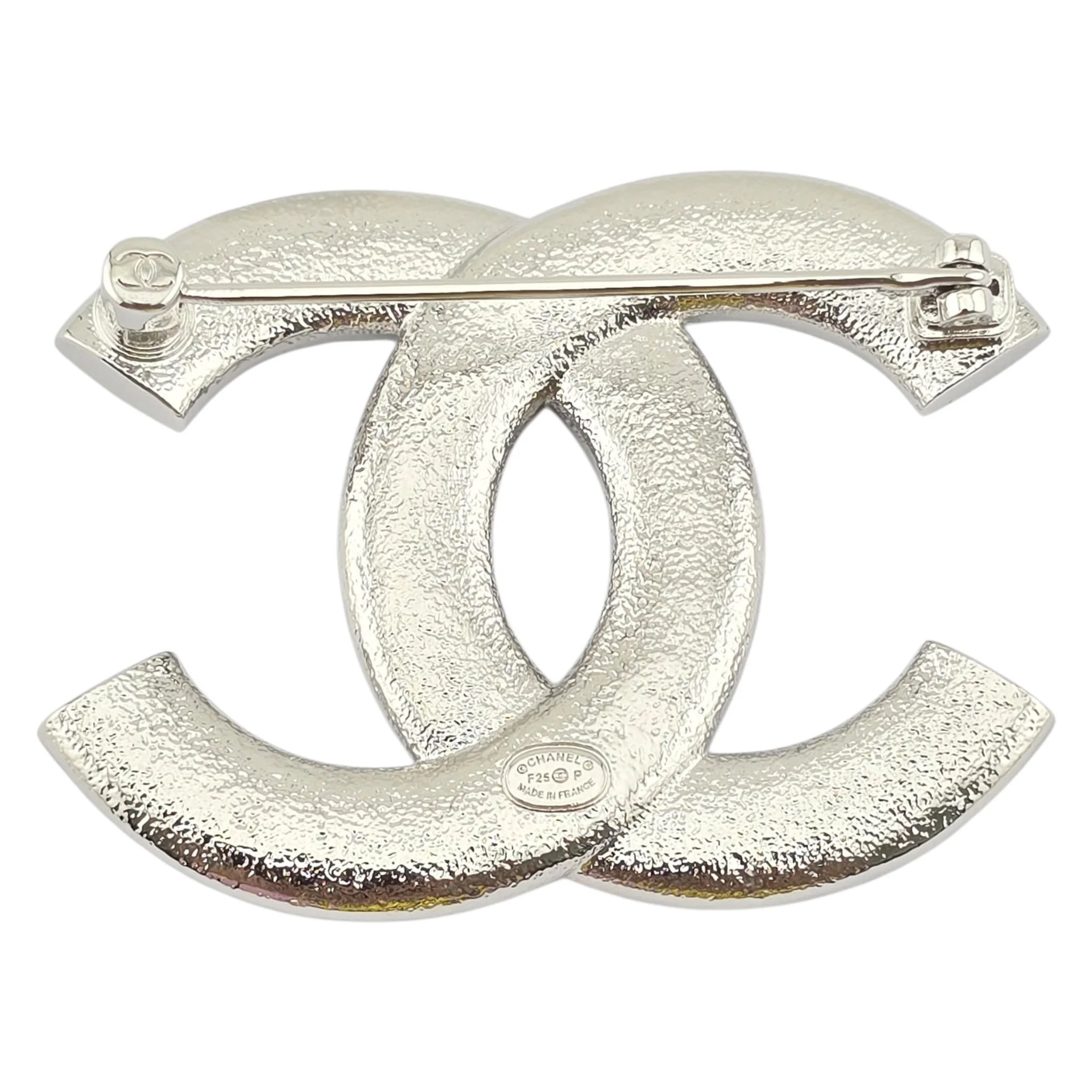 Chanel CC Silver Star Crystal Brooch 2025 CHANEL