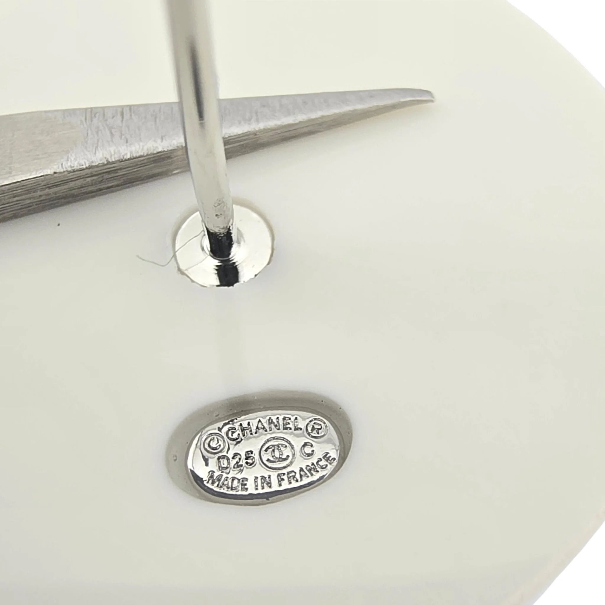 Chanel CC White Resin Round Earrings 2024 CHANEL