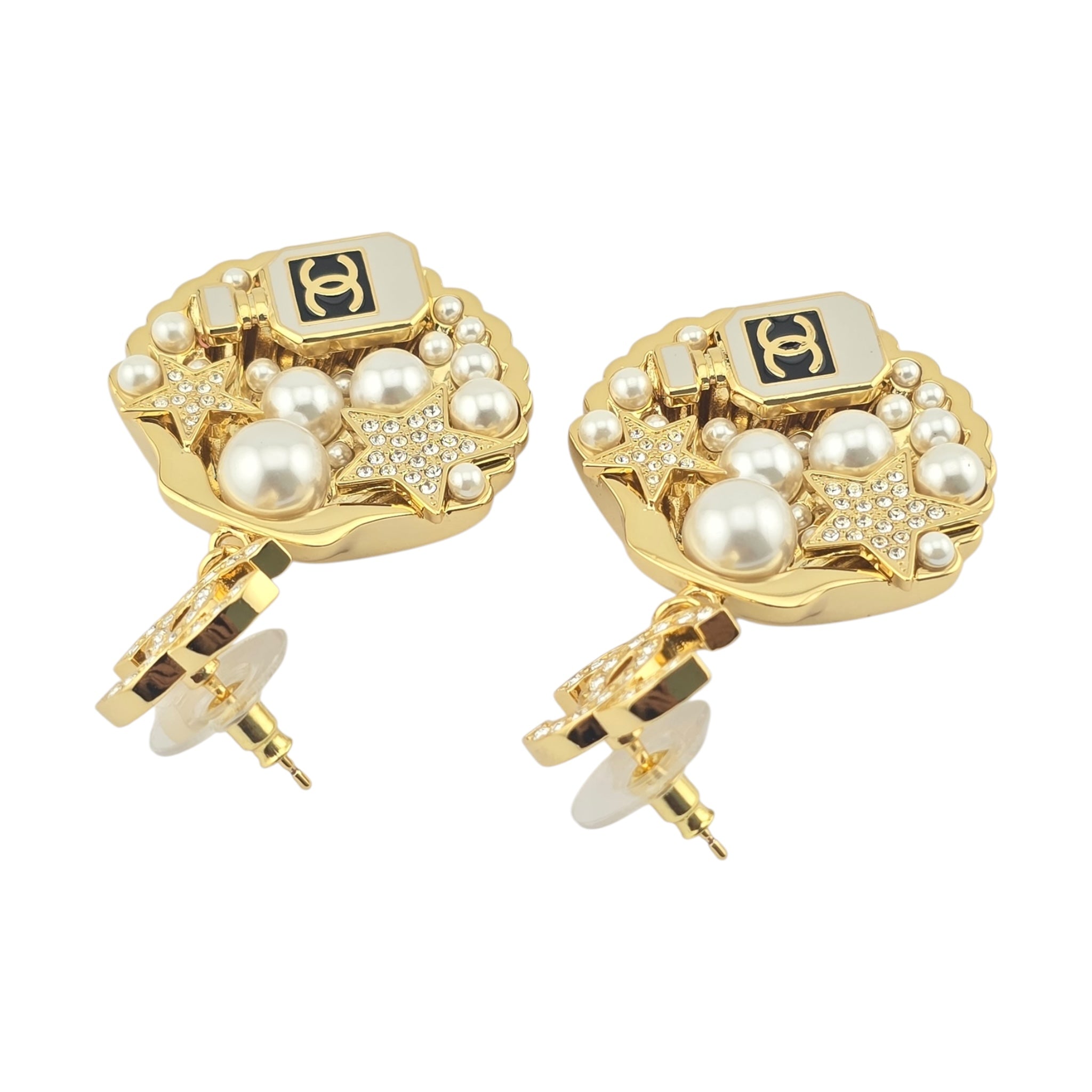 Chanel CC Shell Gold Faux Pearls Earrings 2025 CHANEL