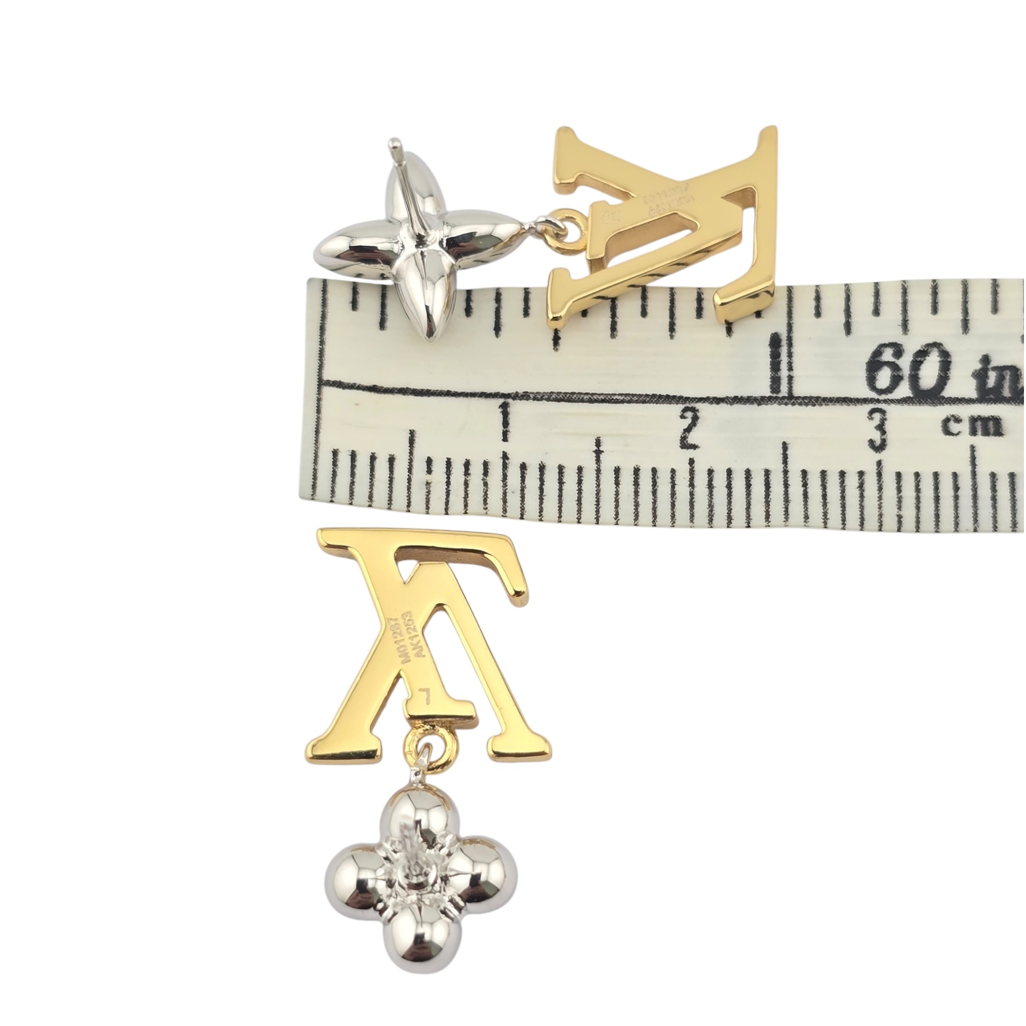 Louis Vuitton Iconic Flower Earrings 