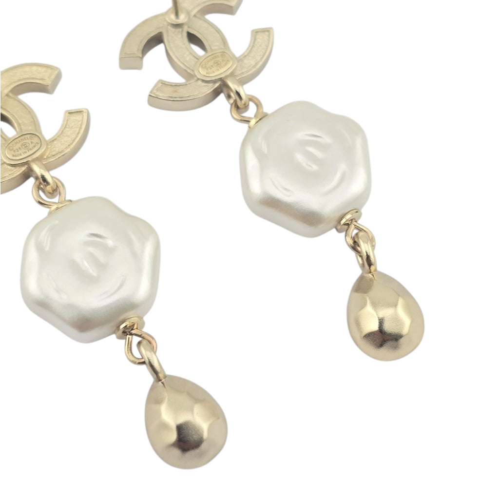 Chanel CC Drop White Resin Earrings 2025 CHANEL