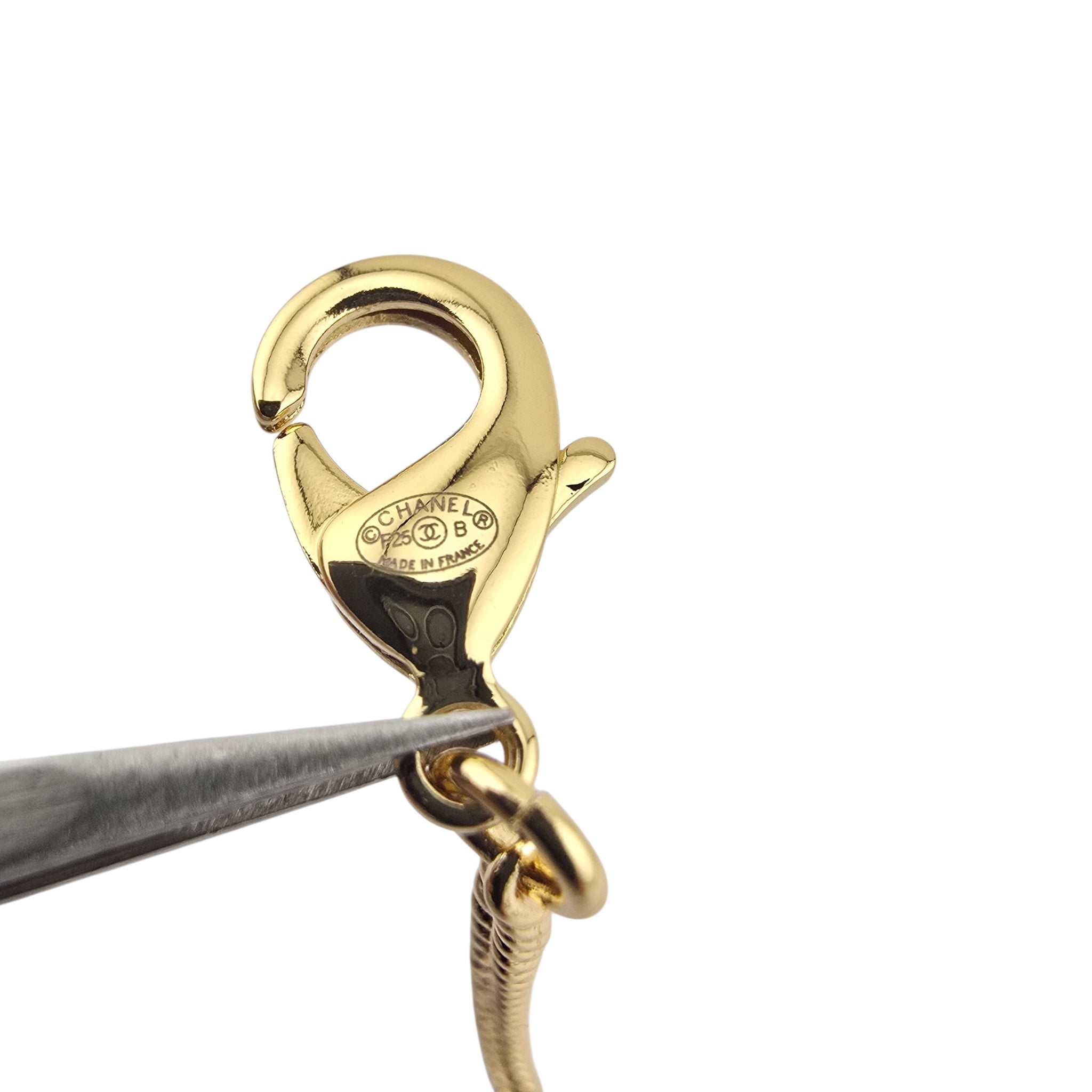 Chanel CC Gold Black Heart Pendant Necklace 2025 CHANEL