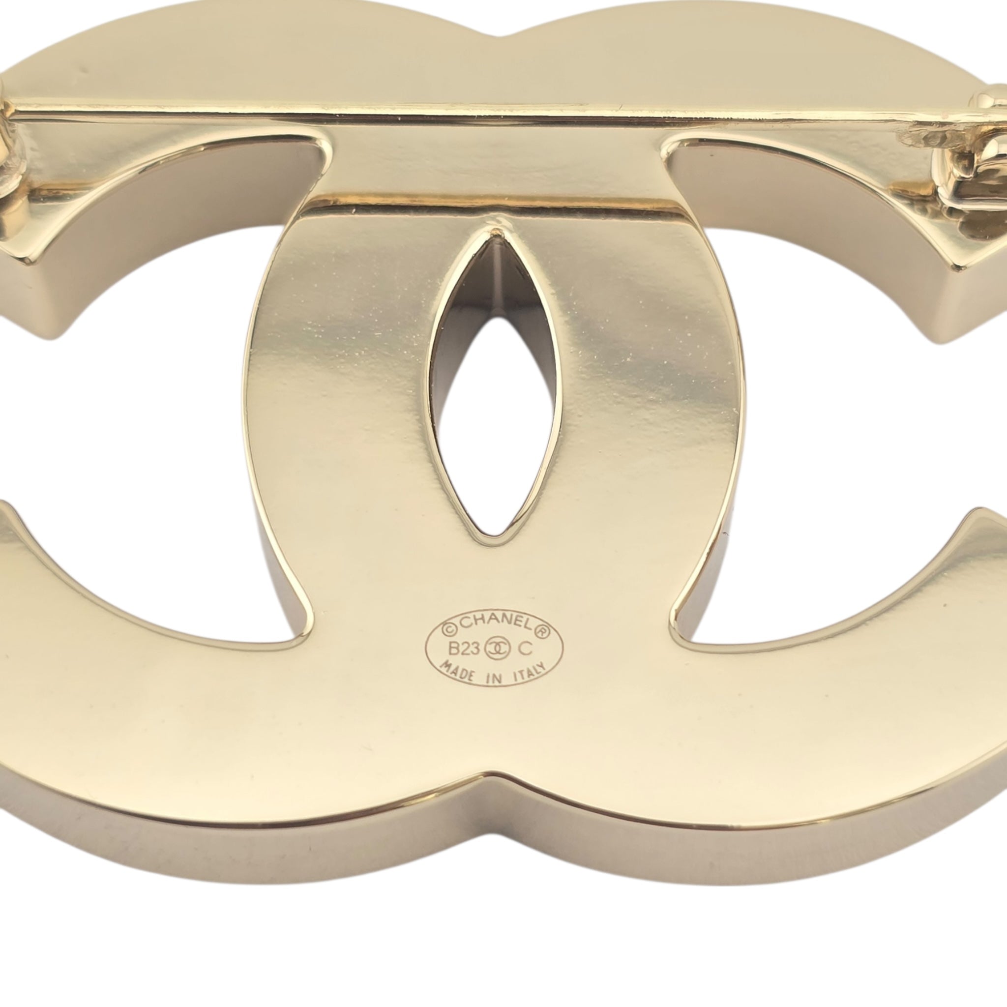 Chanel CC Pink Black Resin Gold Brooch 2023 CHANEL