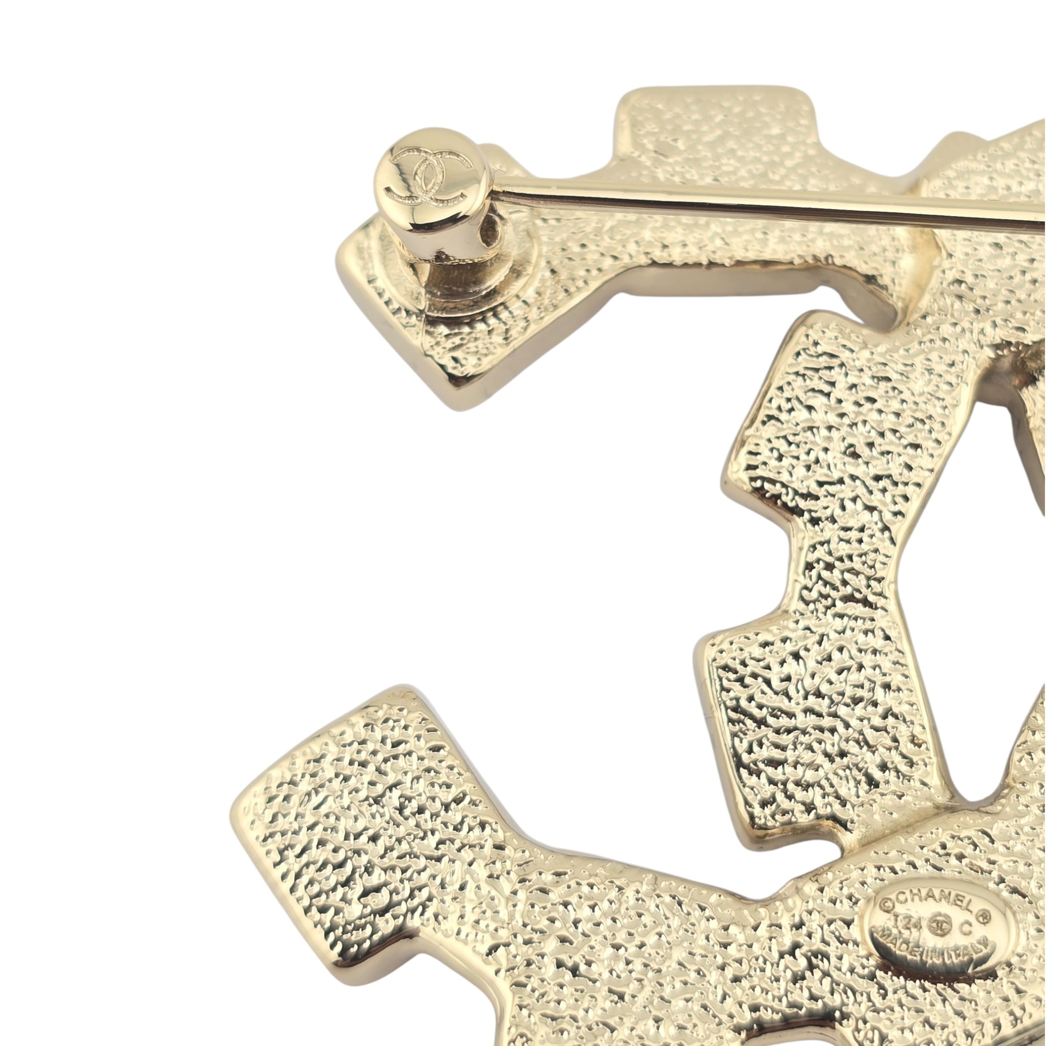 Chanel CC Logo Gold Brooch 2024