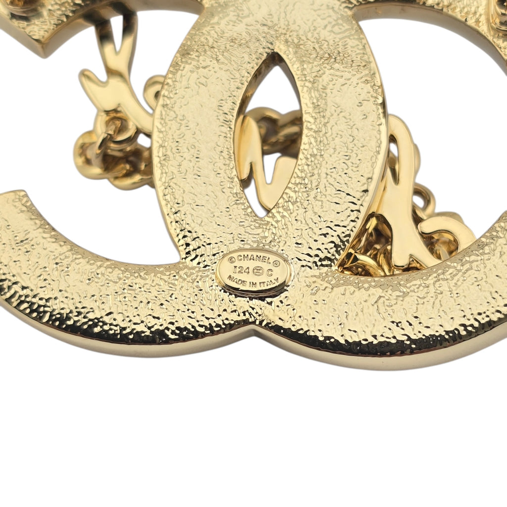 Chanel CC Metal Resin Star Logo Brooch Gold Black 2024 CHANEL