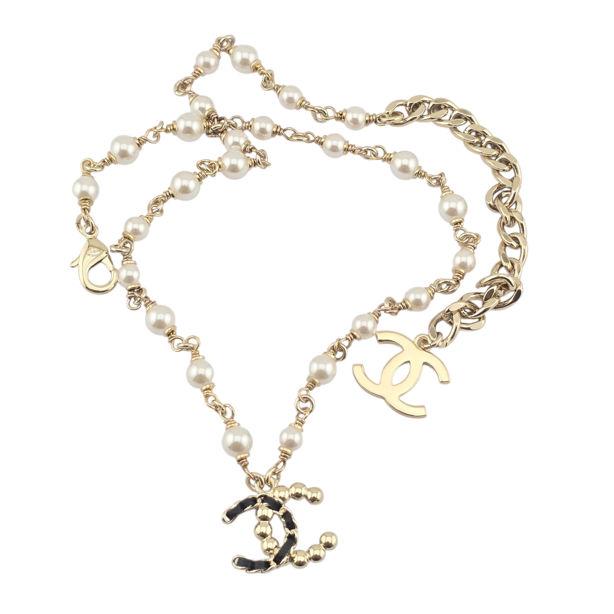 Chanel CC Gold Faux Pearl Pendant Necklace 2025