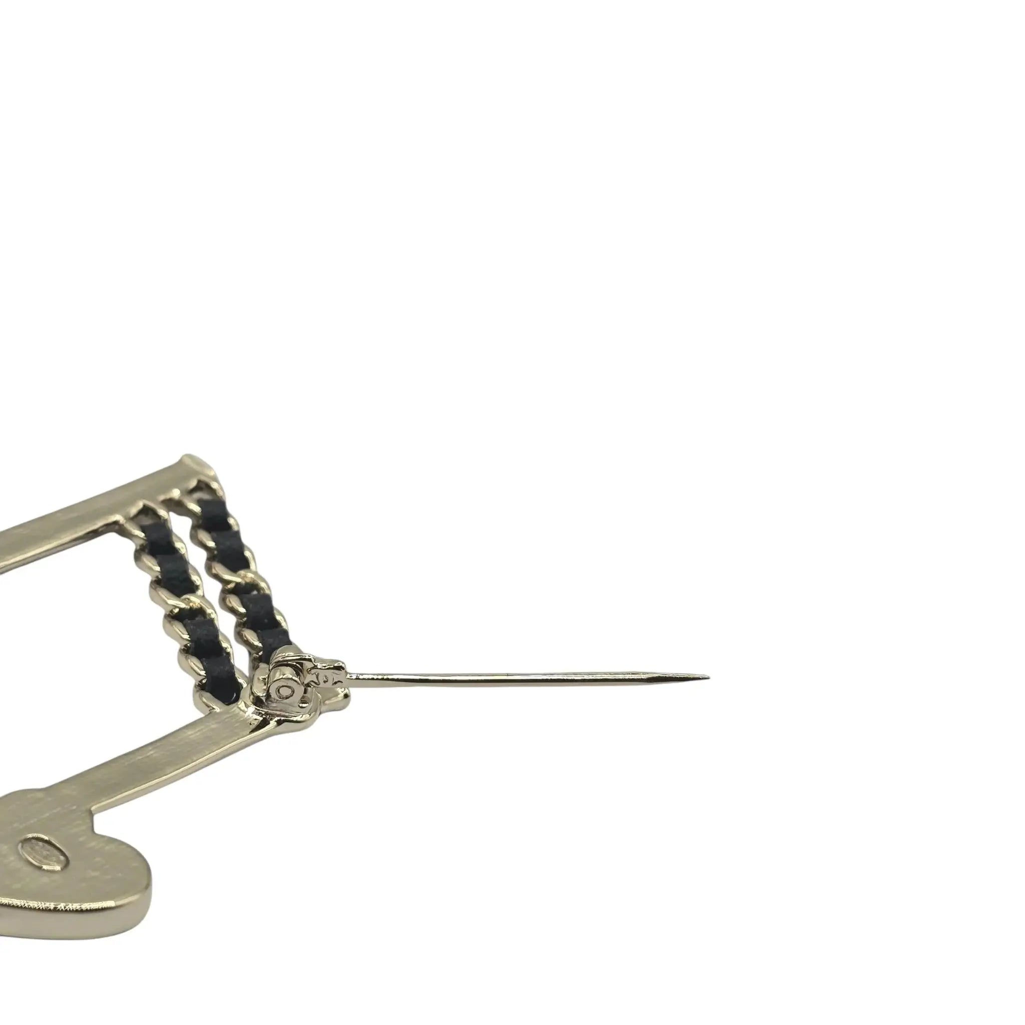 Chanel 24A CC Gold Music Note Heart Brooch 2024 CHANEL