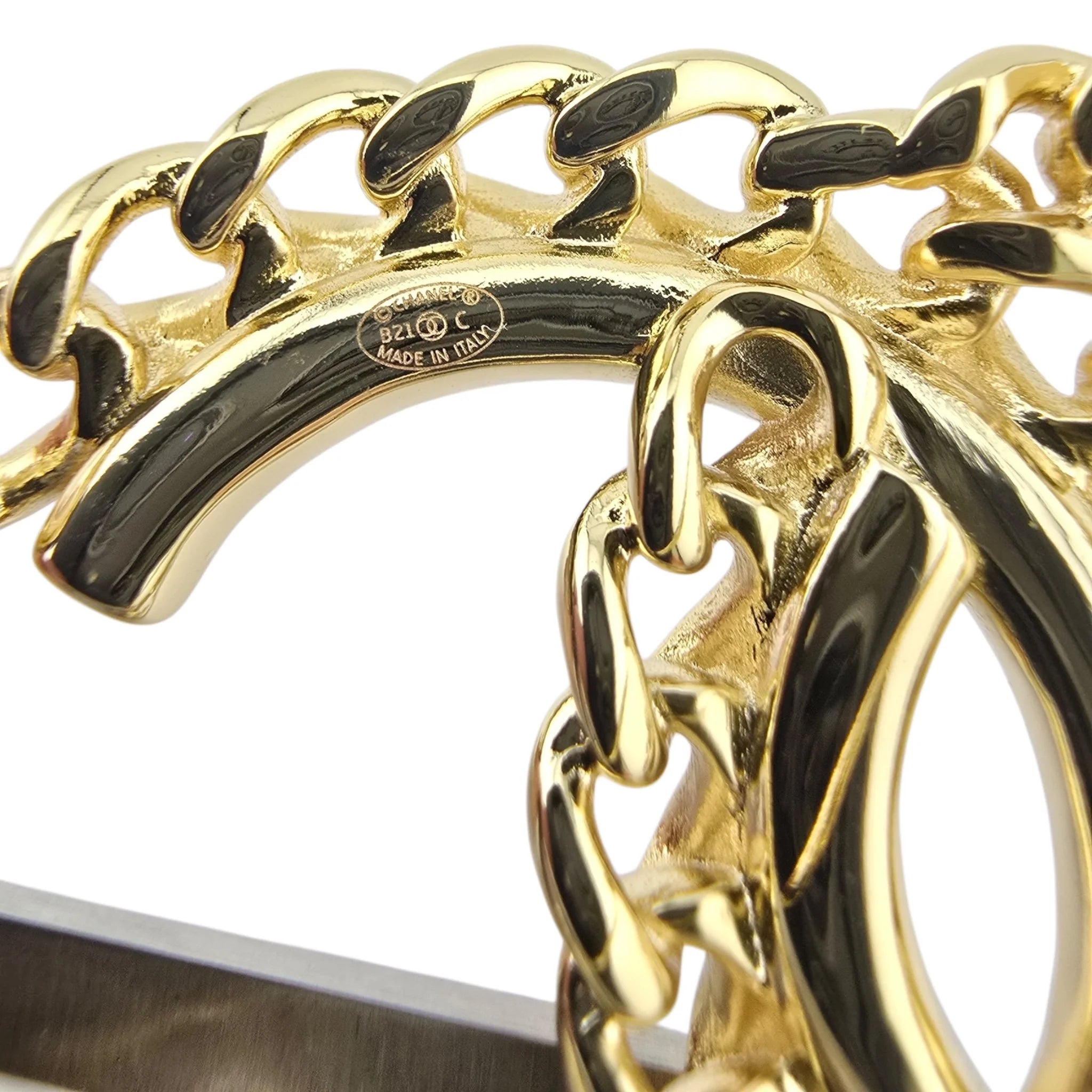 Chanel CC Chain Crystal Gold Brooch 2021 CHANEL