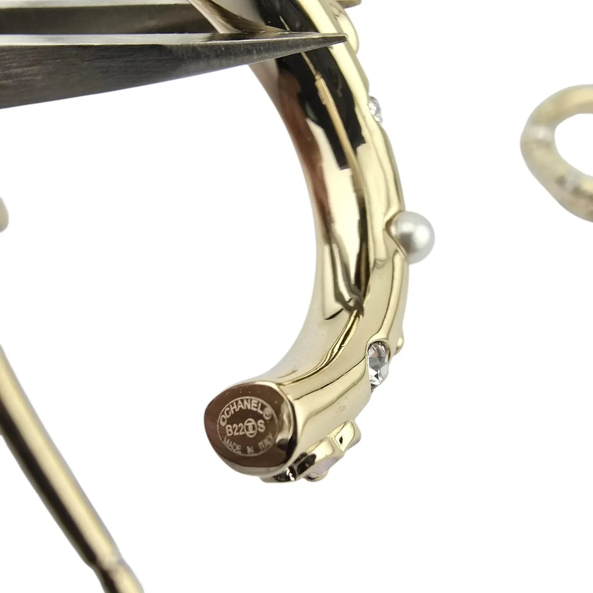 Chanel CC Pearl Clover Camellia Hoop Earrings B22 CHANEL