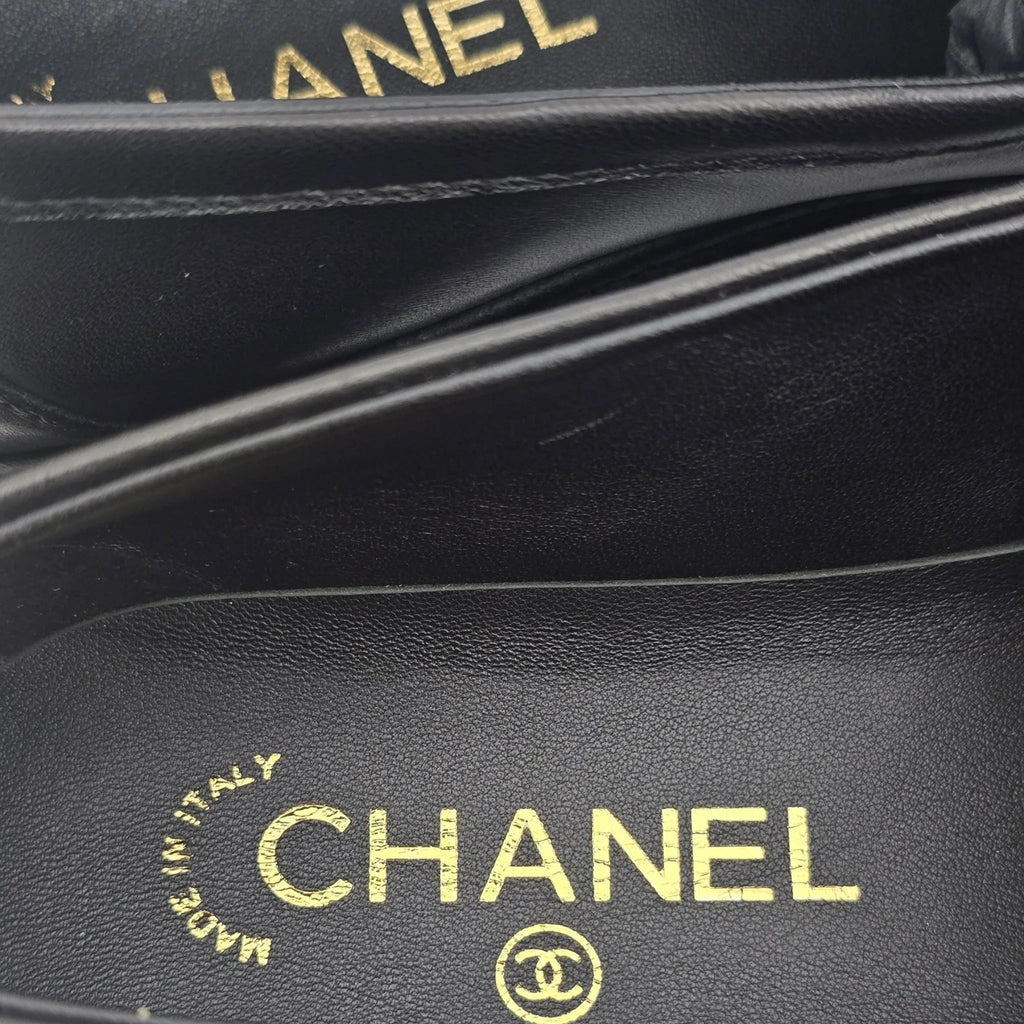 Chanel CC Lambskin Quilted Turnlock Loafers 39 Black CHANEL
